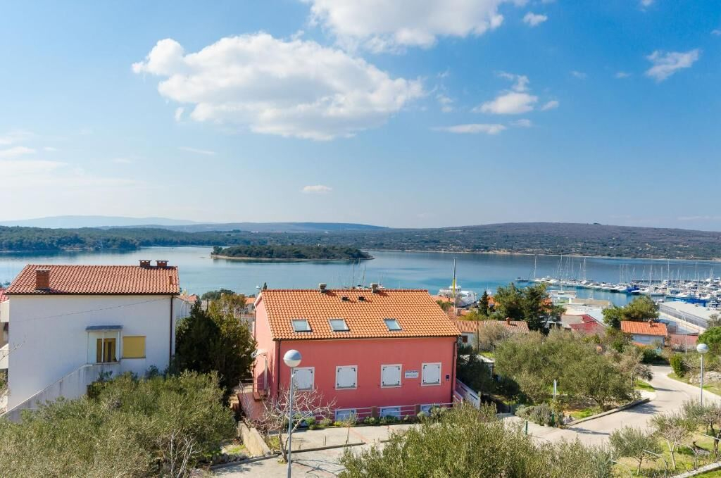 Ferienwohnung für 3 bis 4 Personen mit Internet und Klima