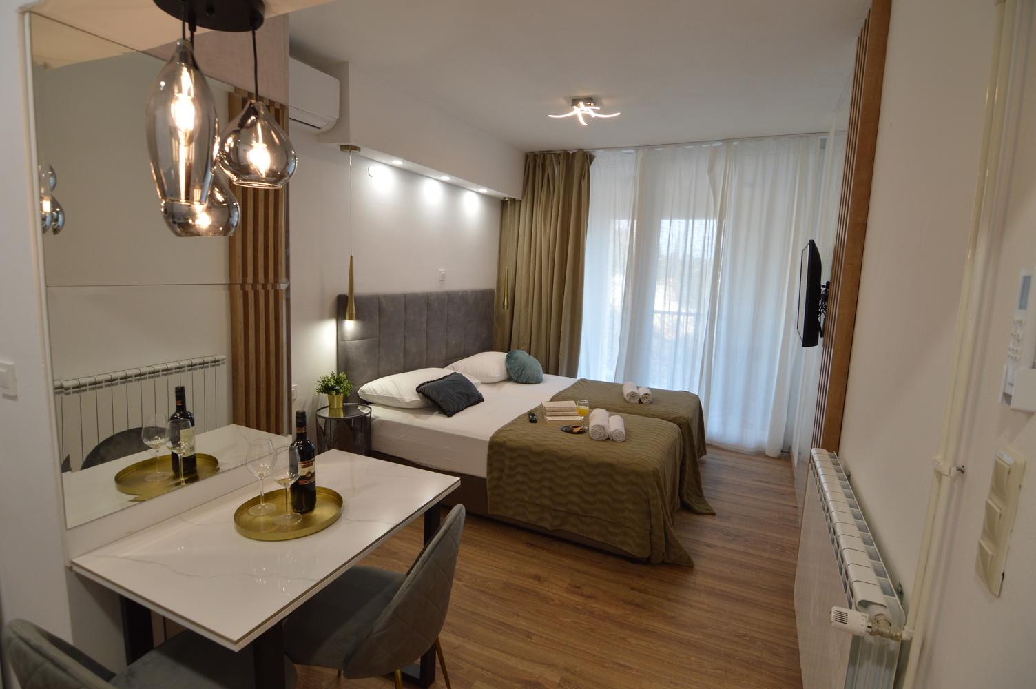Ferienwohnung 100 m bis Meer, Wifi, Klimaanlage