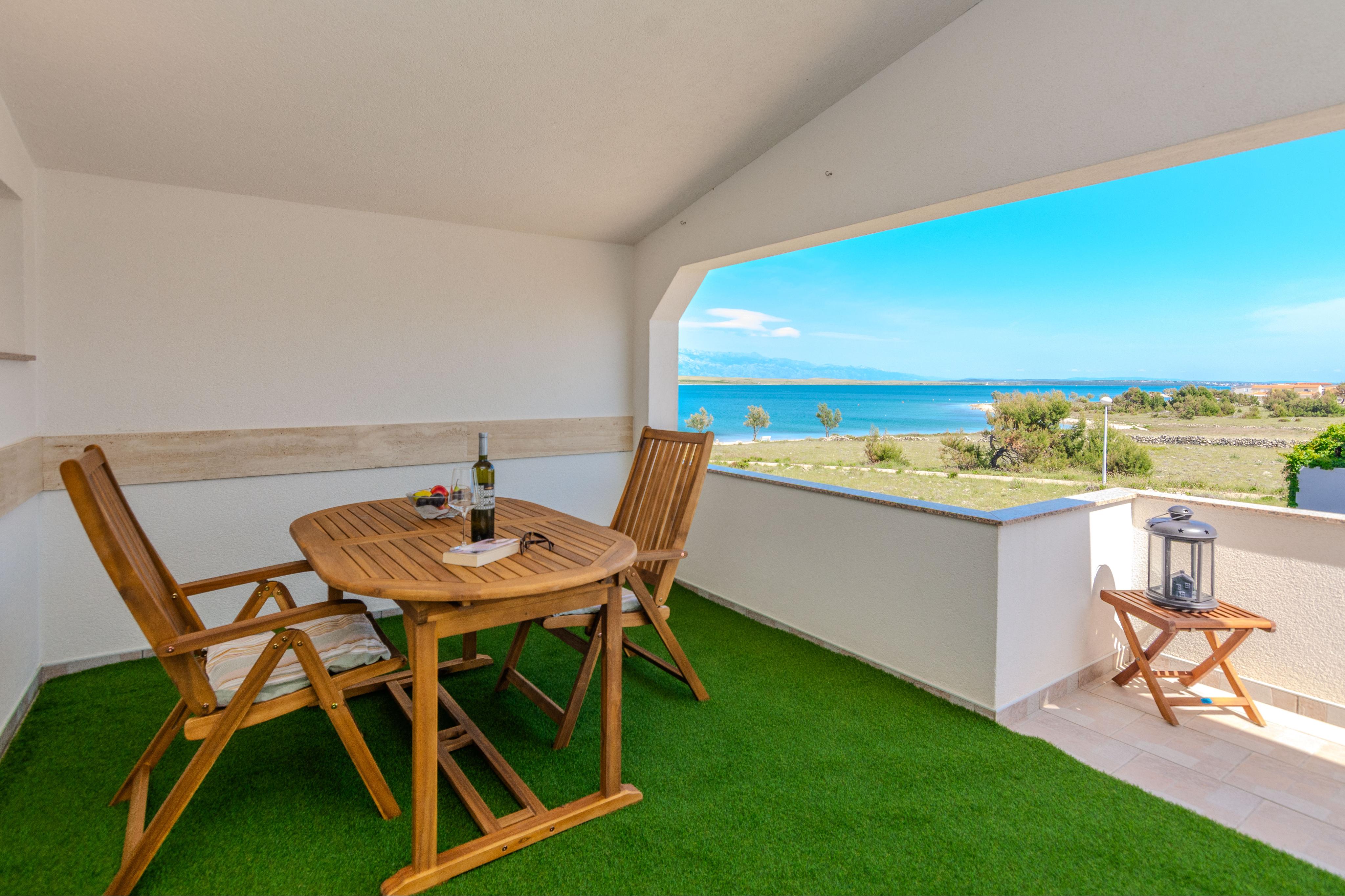 FeWo mit Meerblick nur 70m von Strand