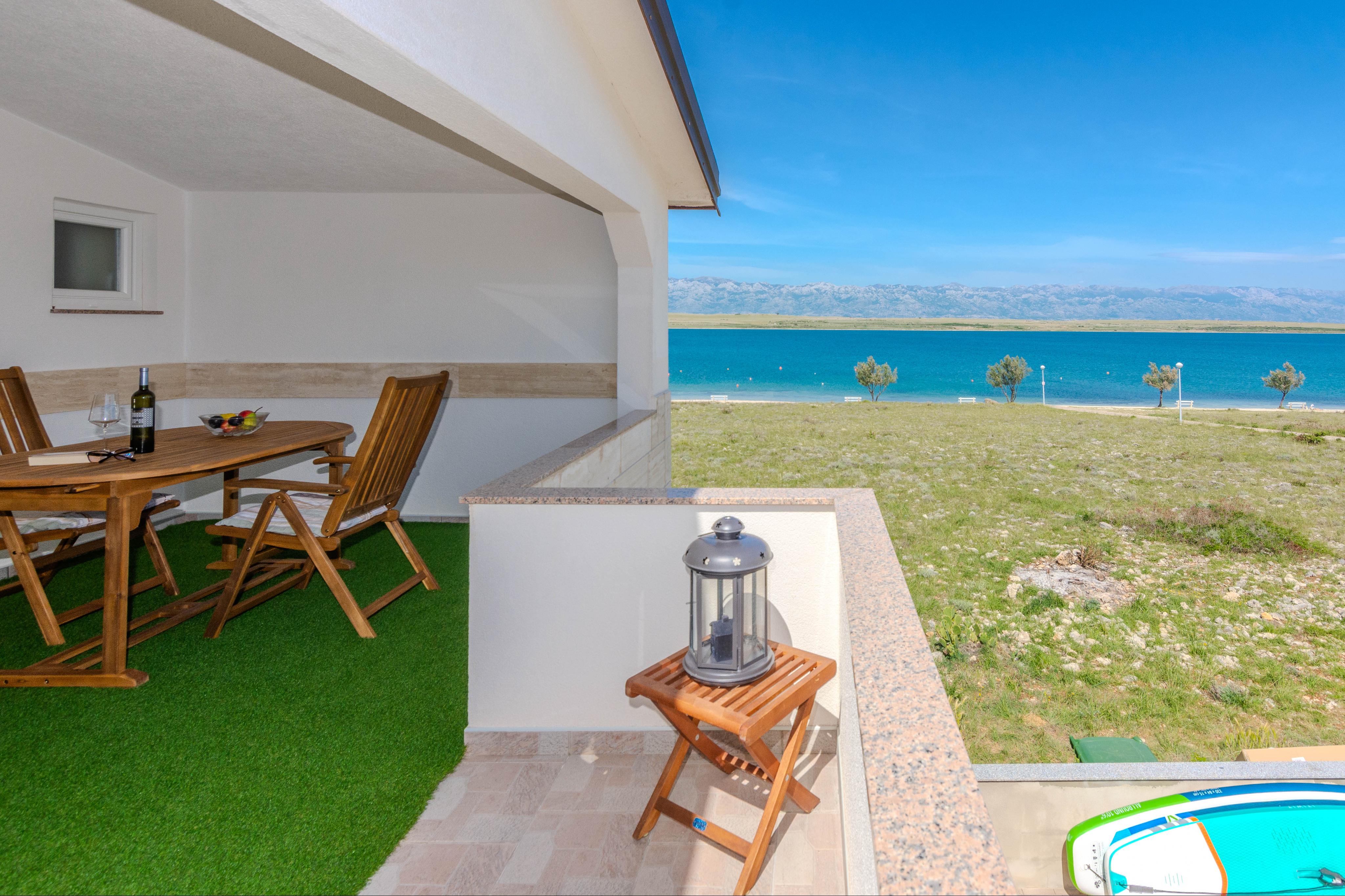 FeWo mit Meerblick nur 70m von Strand