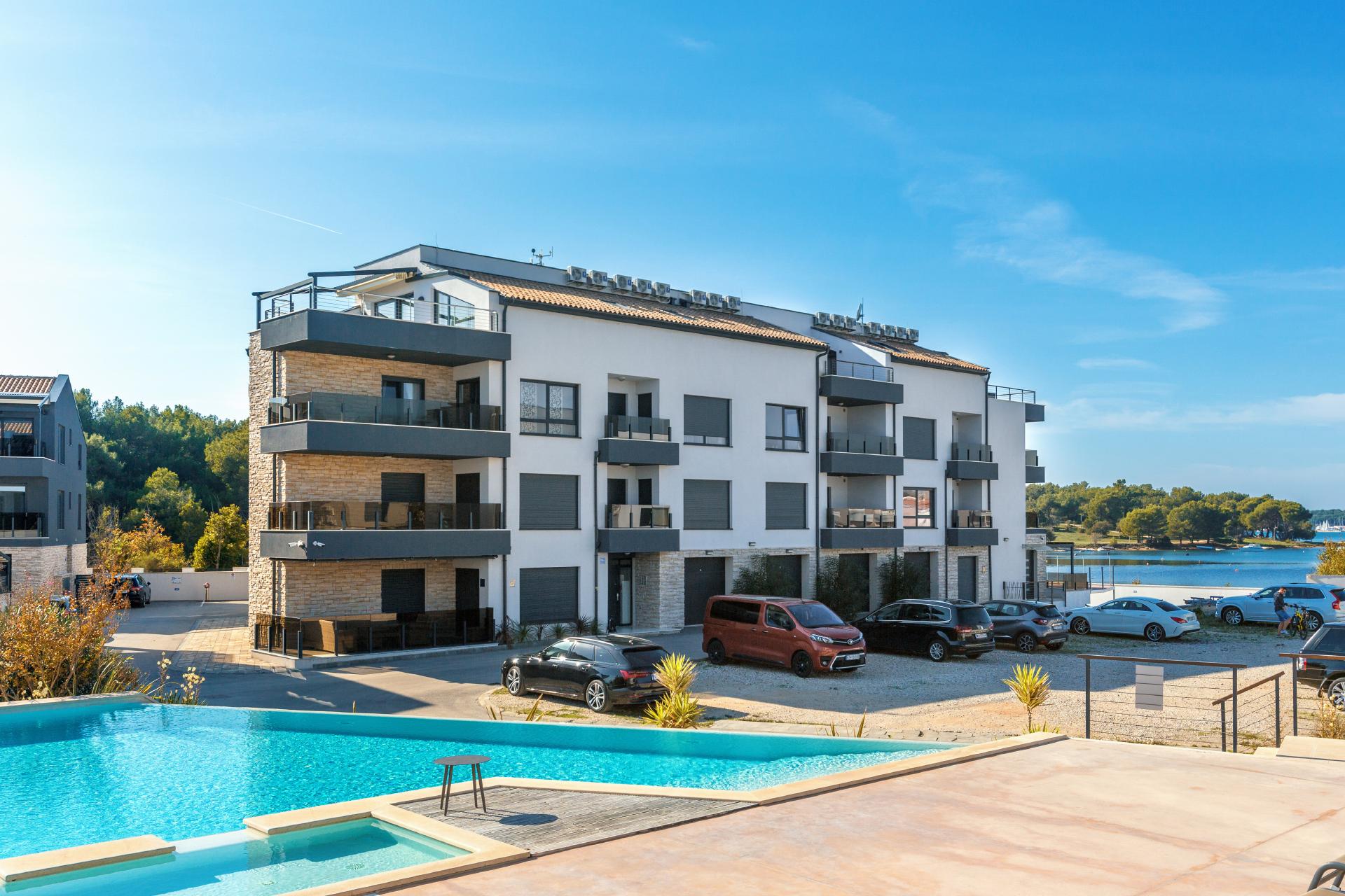 Pool & Meer | Urlaubsapartment m. WLAN, Sat-Tv & Klima