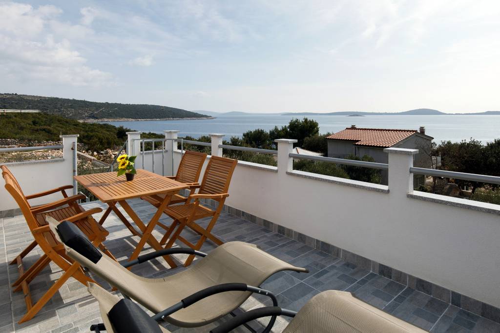 Idyllisch gelegenes Ferienhaus mit fantastischer Dachterrasse