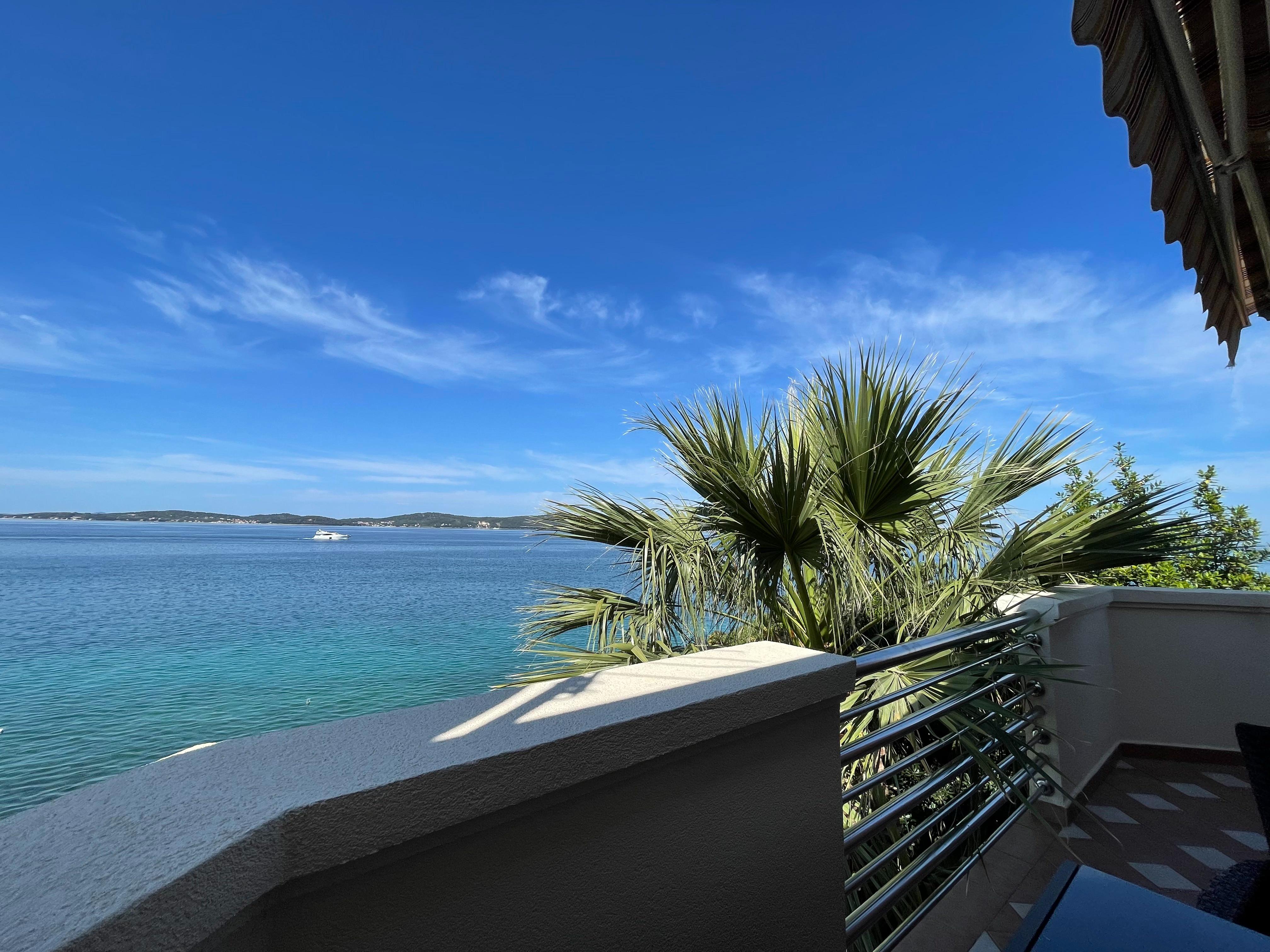 Atemberaubende Blick | Apartment in Bibinje direkt am Meer