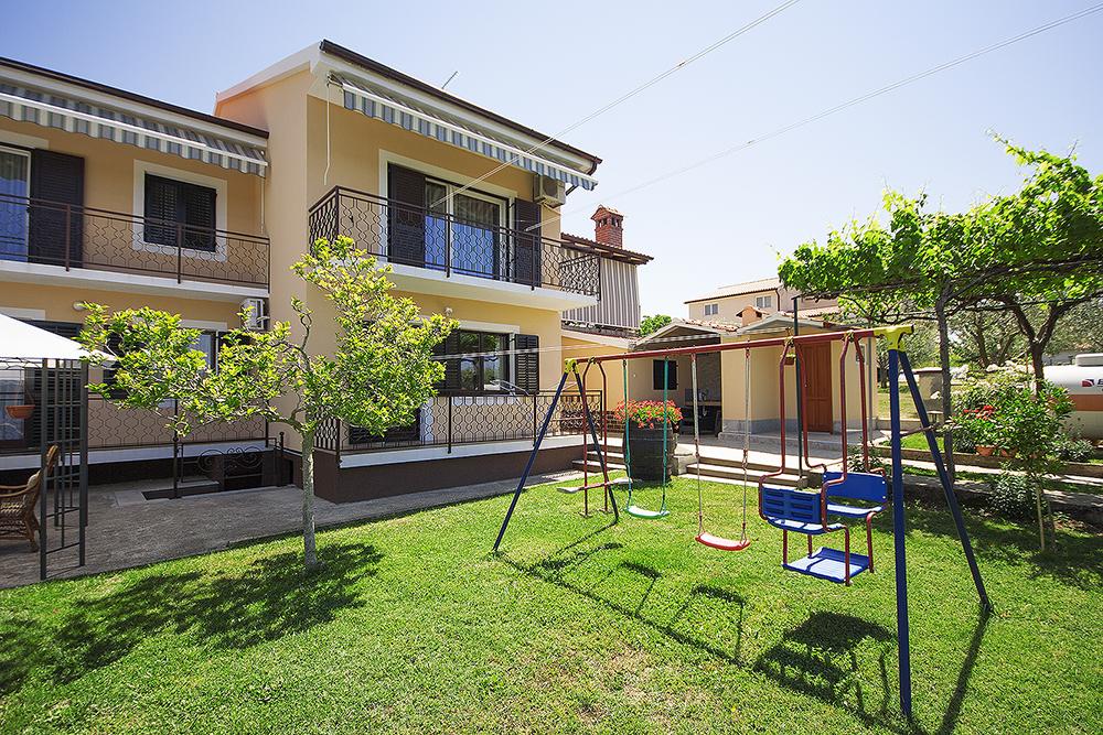 Kinderfreundliche Ferienwohnung mit Garten | Wlan, Grill, Klima