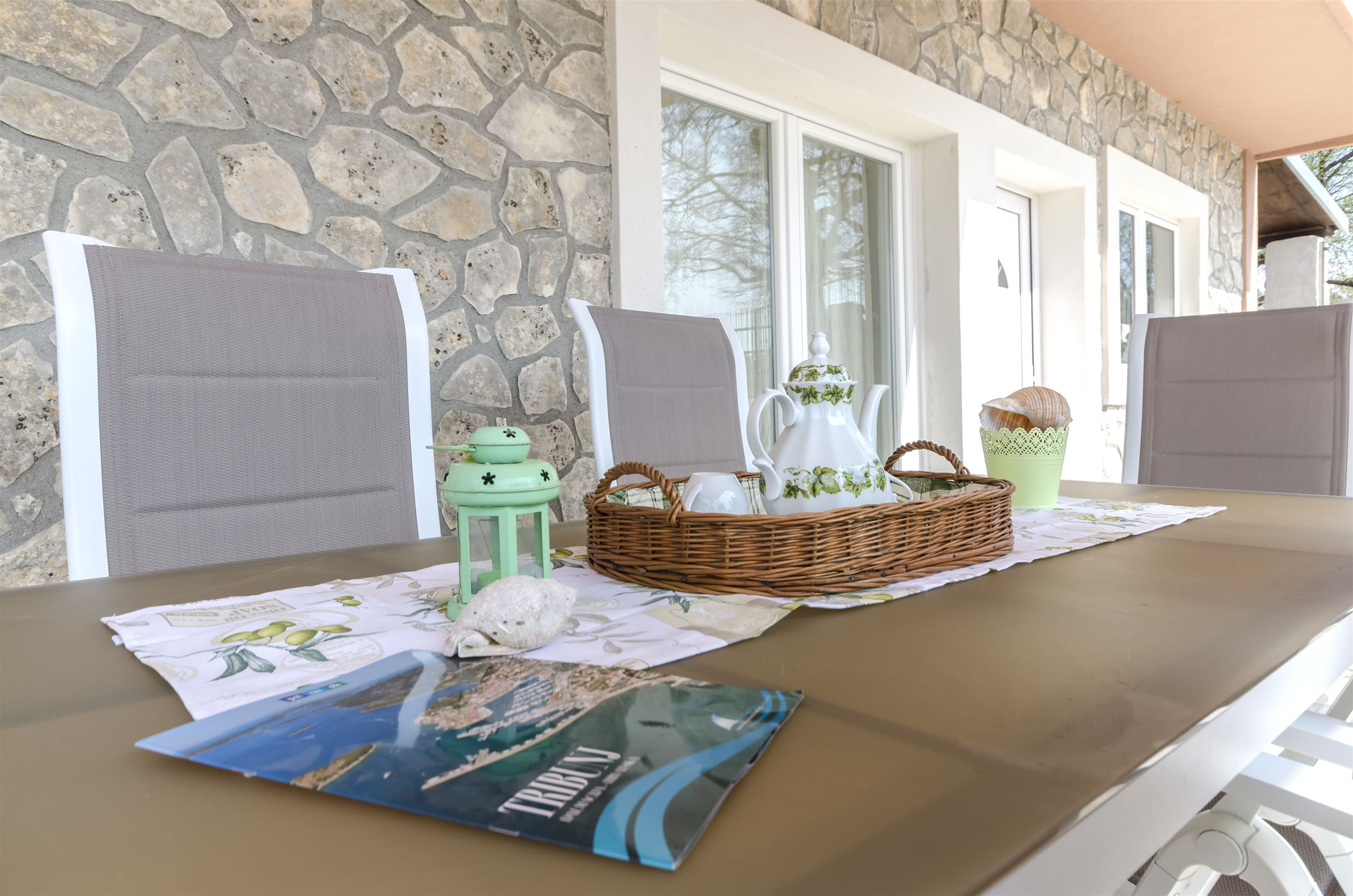 Pool genießen | Villa mit Swimmingpool mit Klima und WLAN-Internet