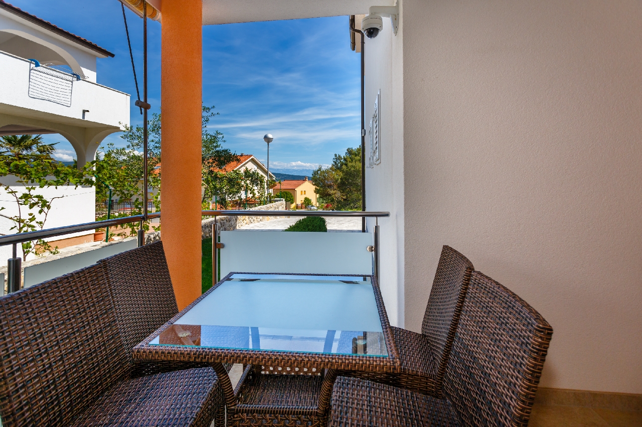 New angerichtet Apartment fuer 2 bis 3 Pers. -Wi-fi-Klimaanlage-Sat-tv