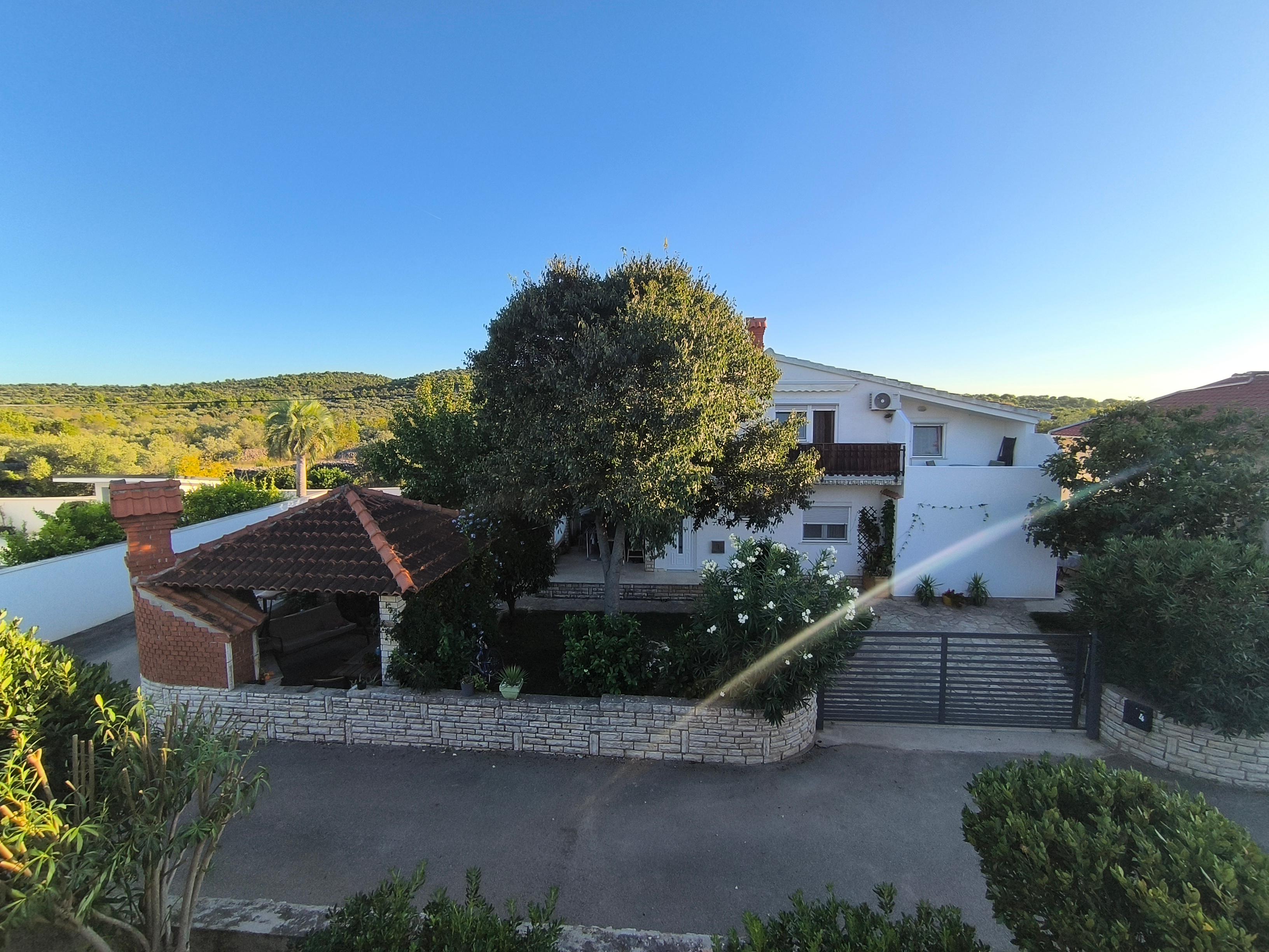 Ferienunterkunft für 2-4 Pers. mit Klima, Sat-Tv, WLAN & Balkon