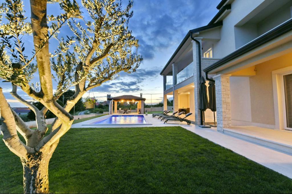 Ferienwohnung mit Pool in Sveti Lovrec