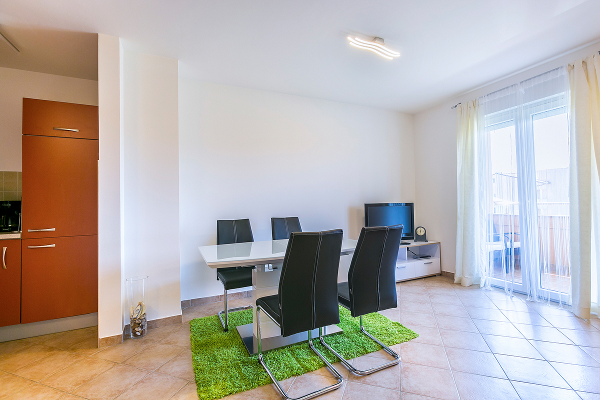 FeWo mit Klimaanlage und Balkon