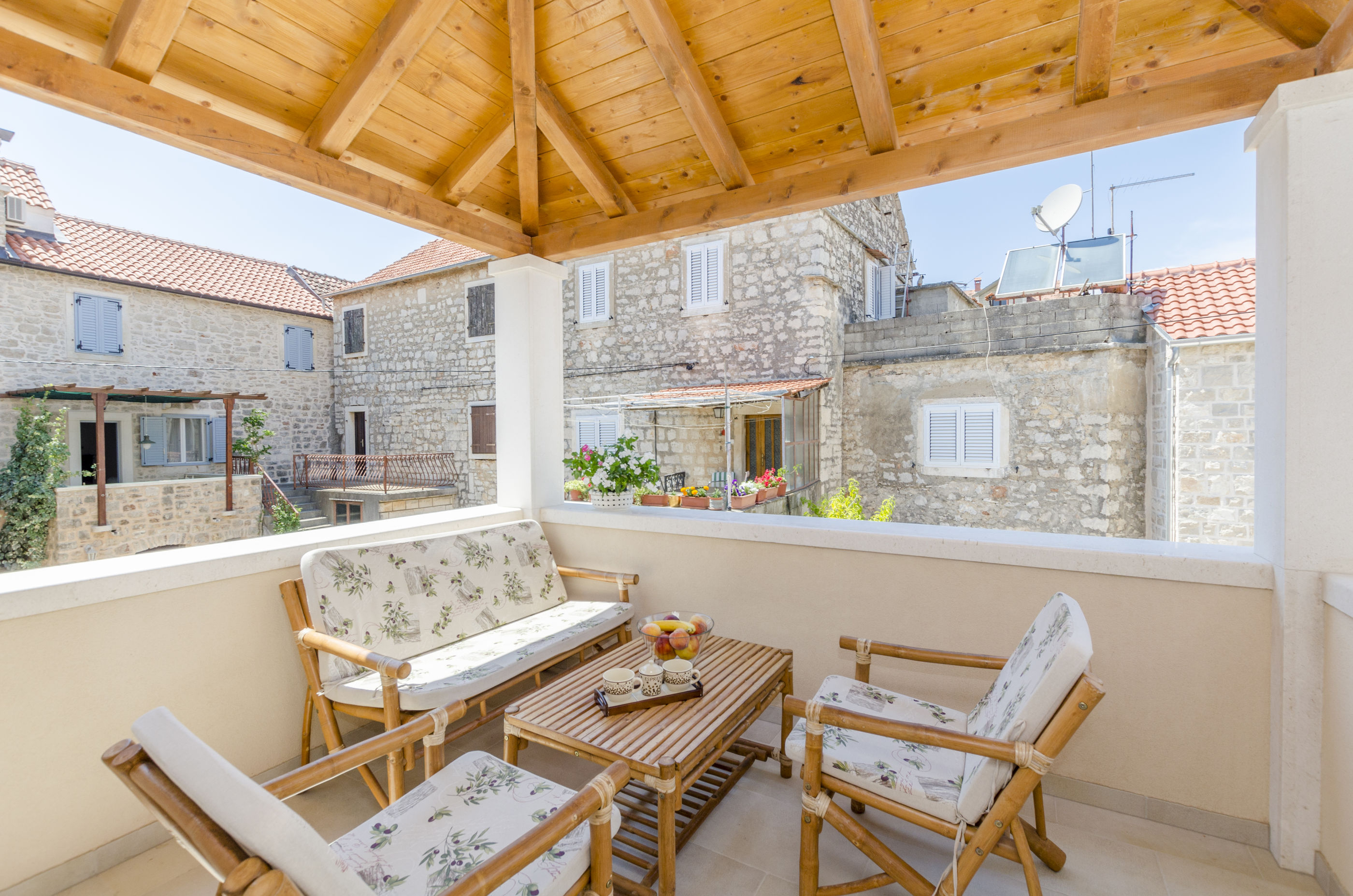 Dalmatinisches Steinhaus mit Klima, Sat-TV & WLAN