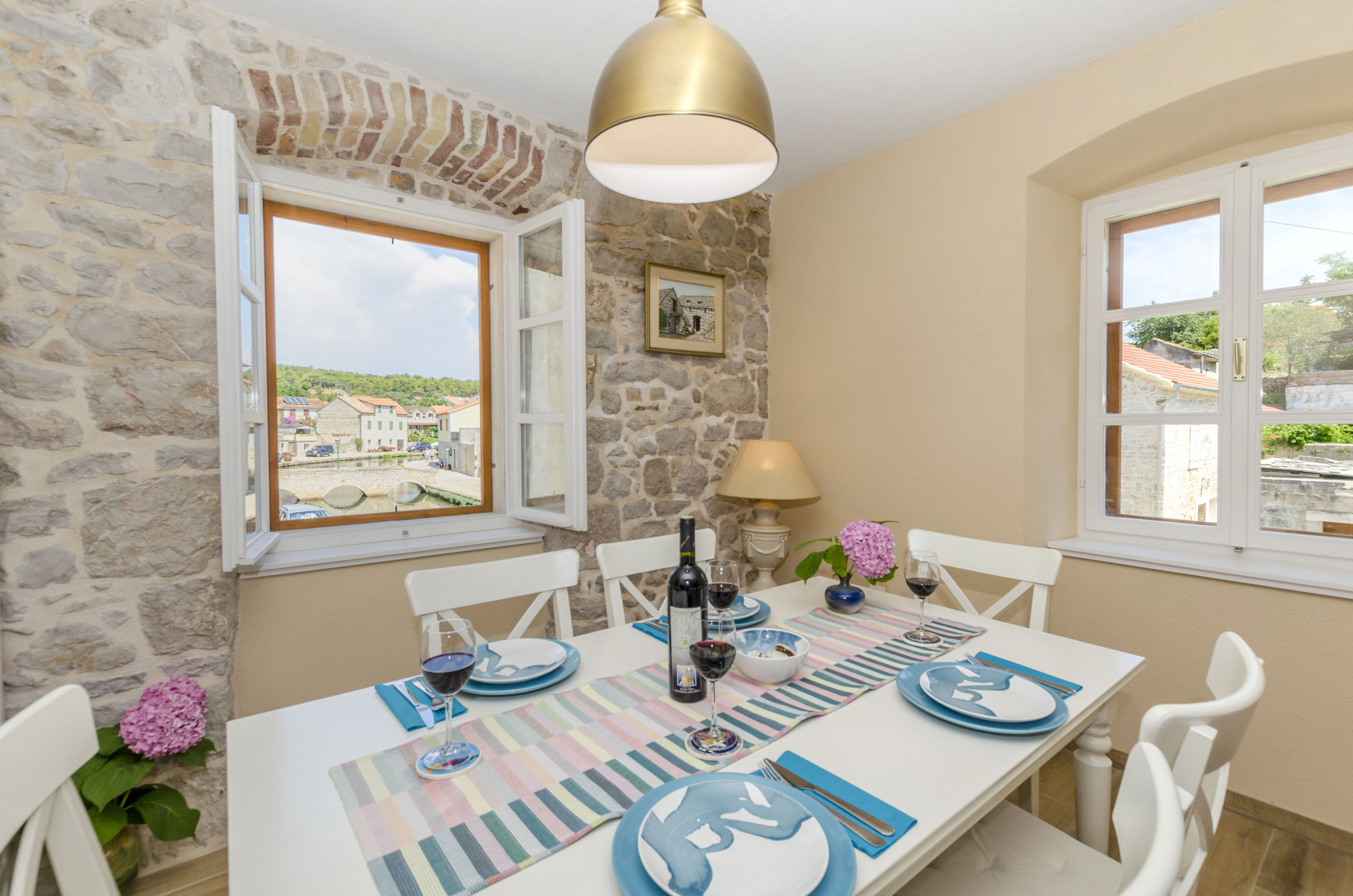 Dalmatinisches Steinhaus mit Klima, Sat-TV & WLAN