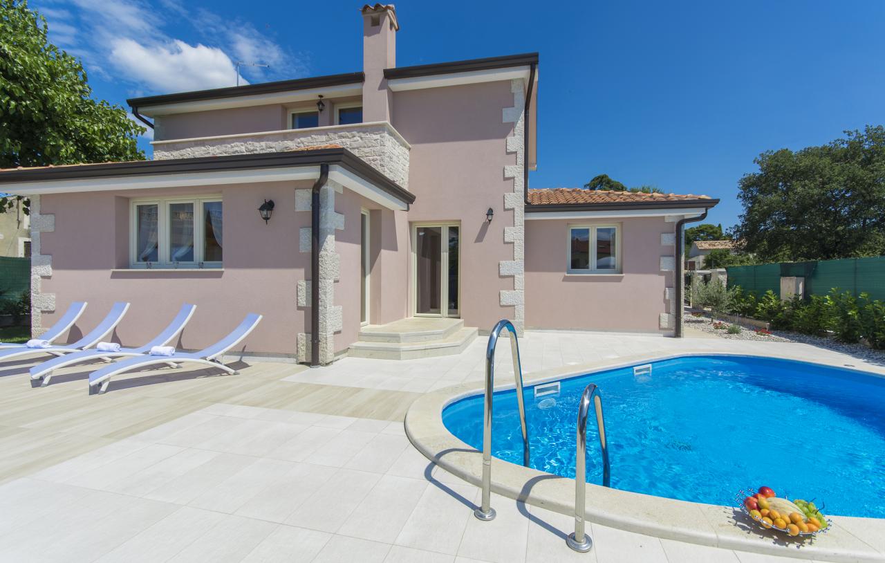Schöne Villa für 8 Personen mit eigenem Pool, in der Nähe von Poreč