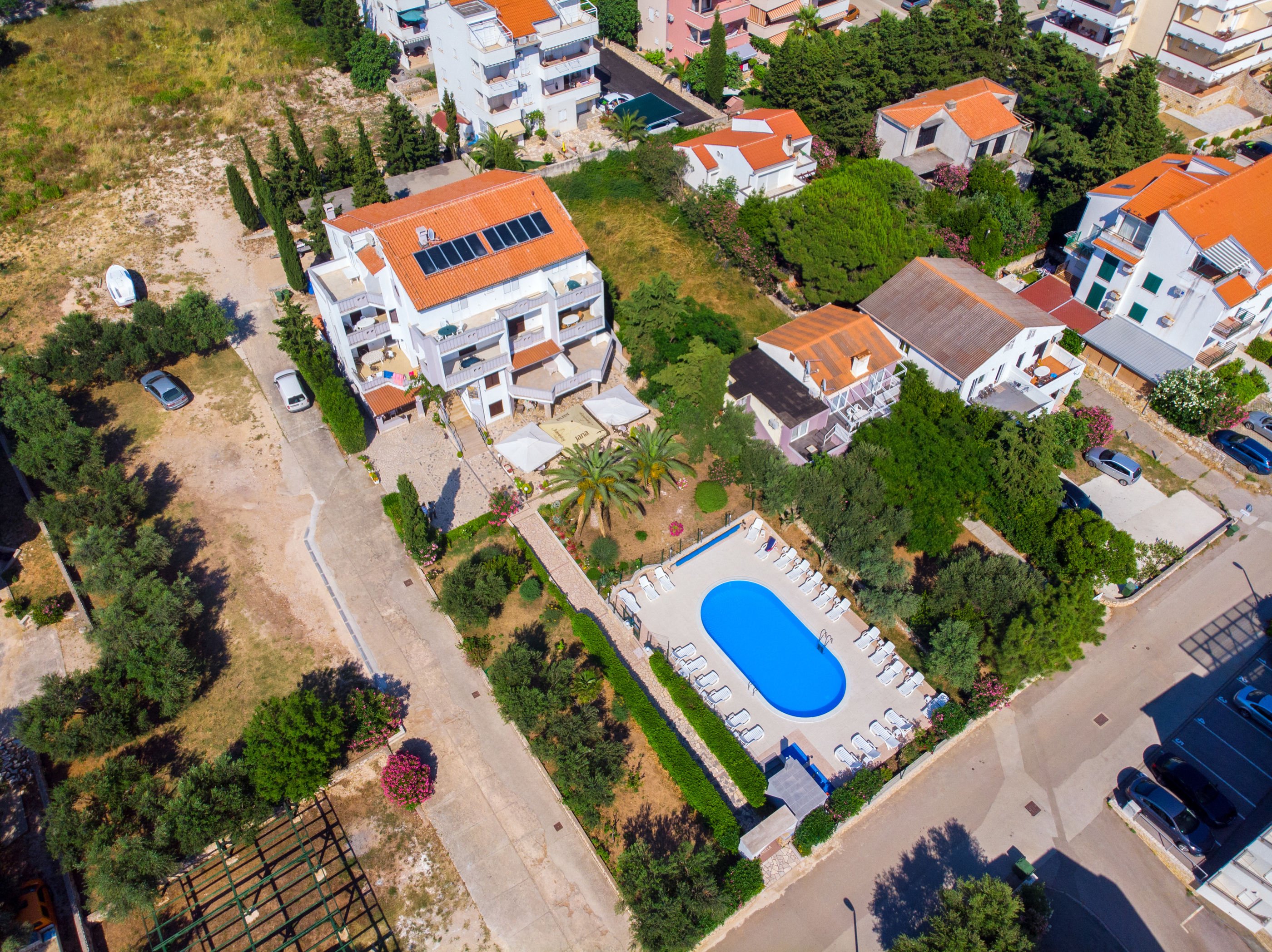 Moderne Ferienwohnung in Novalja mit Pool, Klima, Grill, Internet