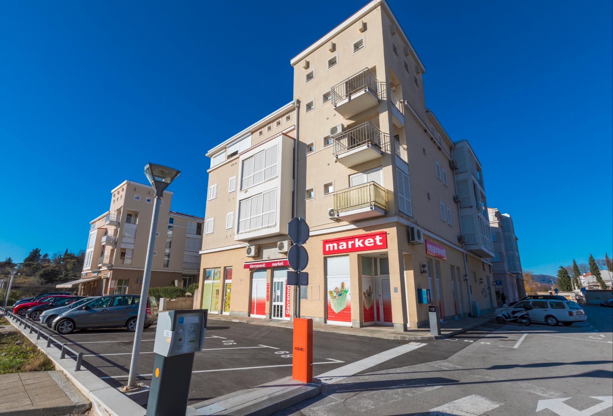 Gut gelegene Ferienwohnung mit 2 Schlafzimmern, Wifi, Sat-TV