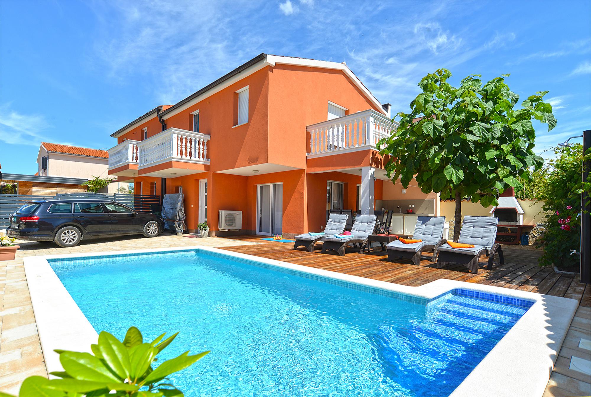 Schönes Ferienhaus mit Pool für max. 6 Personen in der Nähe von Fazana