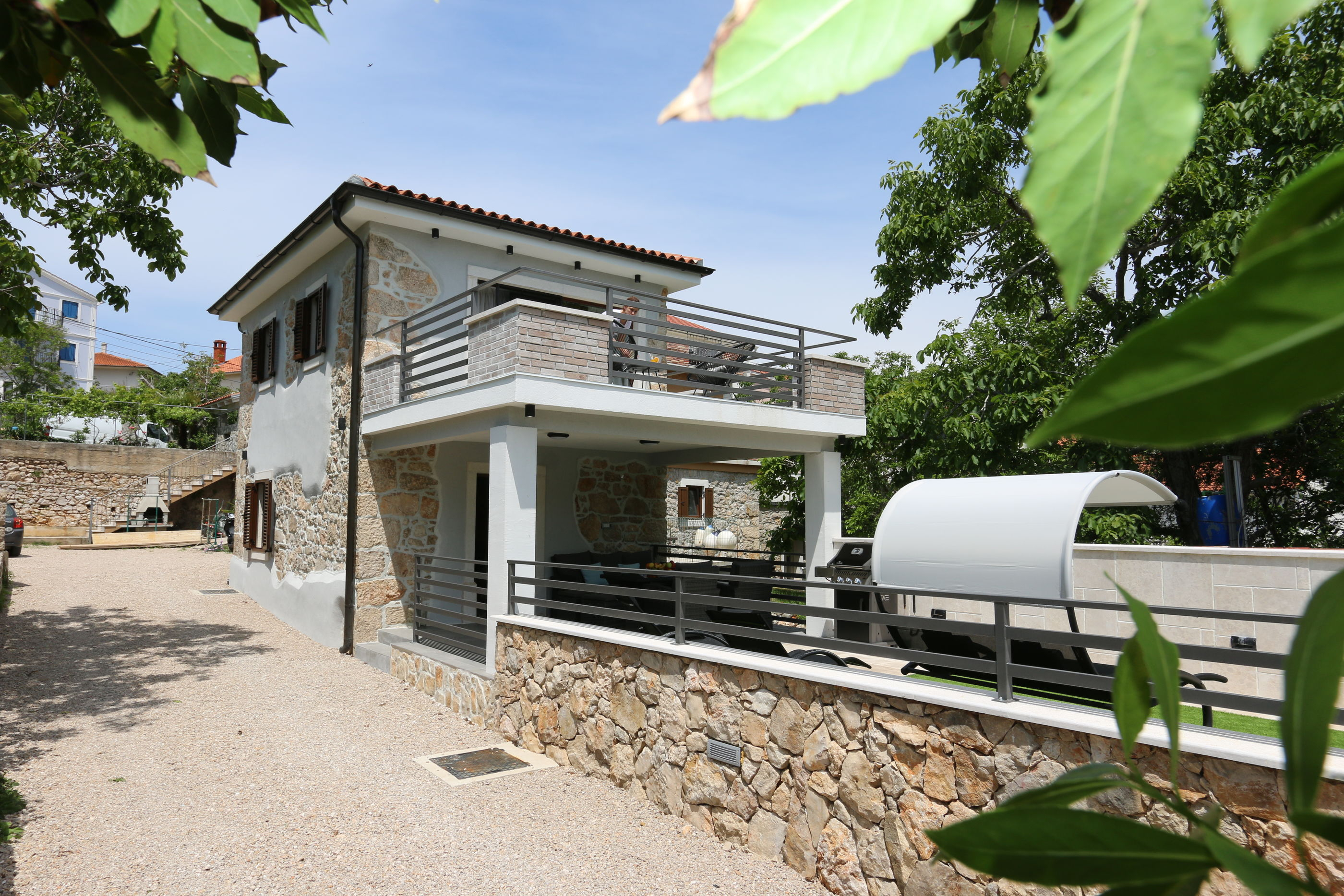 4 Sterne Ferienhaus mit Pool | nur 100 Meter bis zum Strand