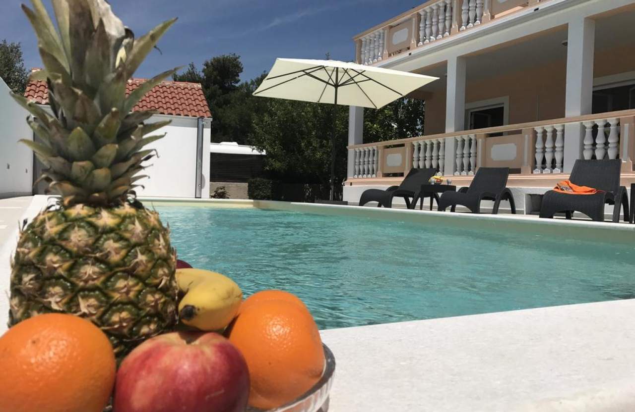 Wunderschöne Ferienwohnung mit Pool in Biograd