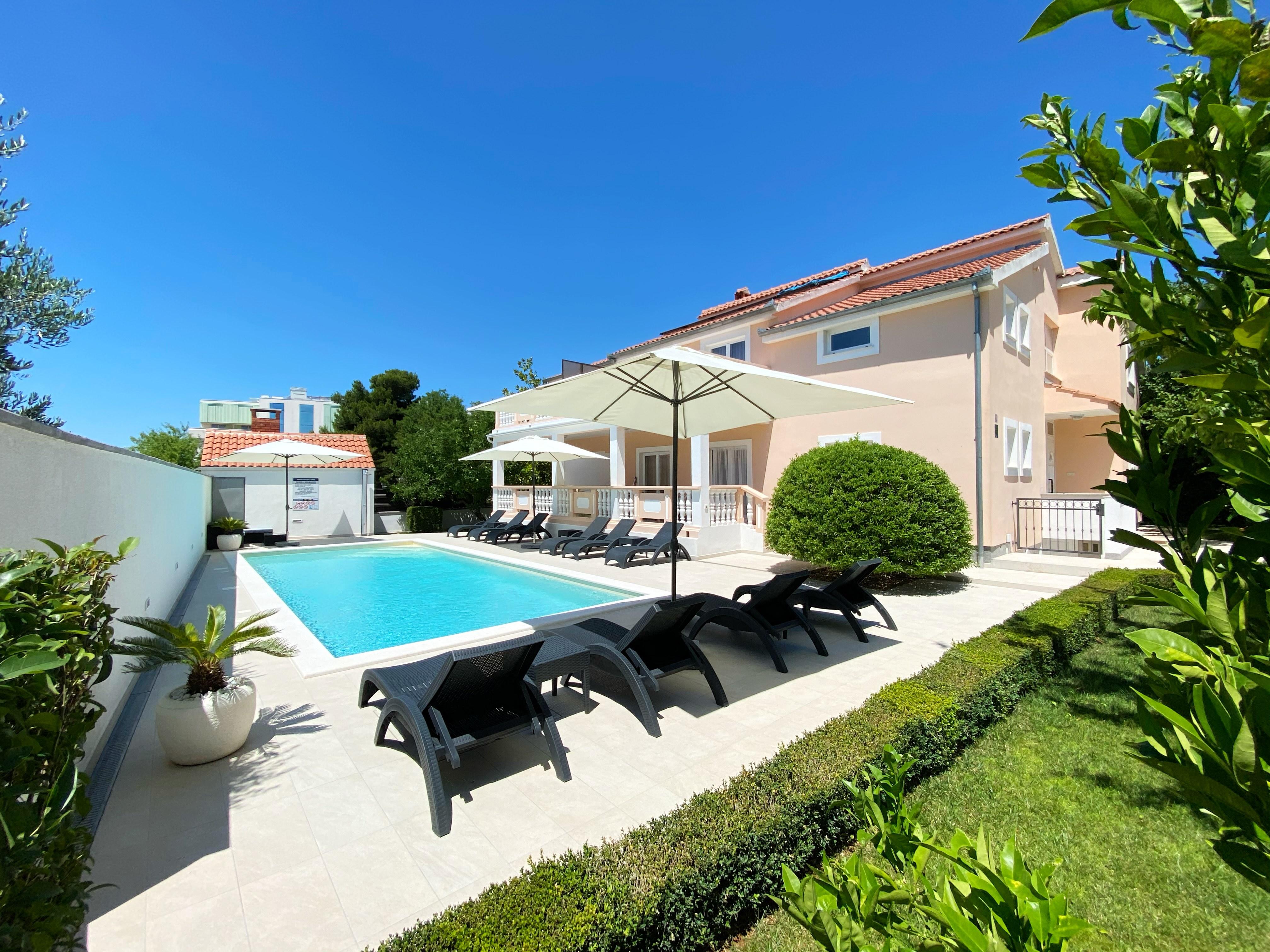 Charmante Ferienwohnung für 4 Personen - Pool - Klima