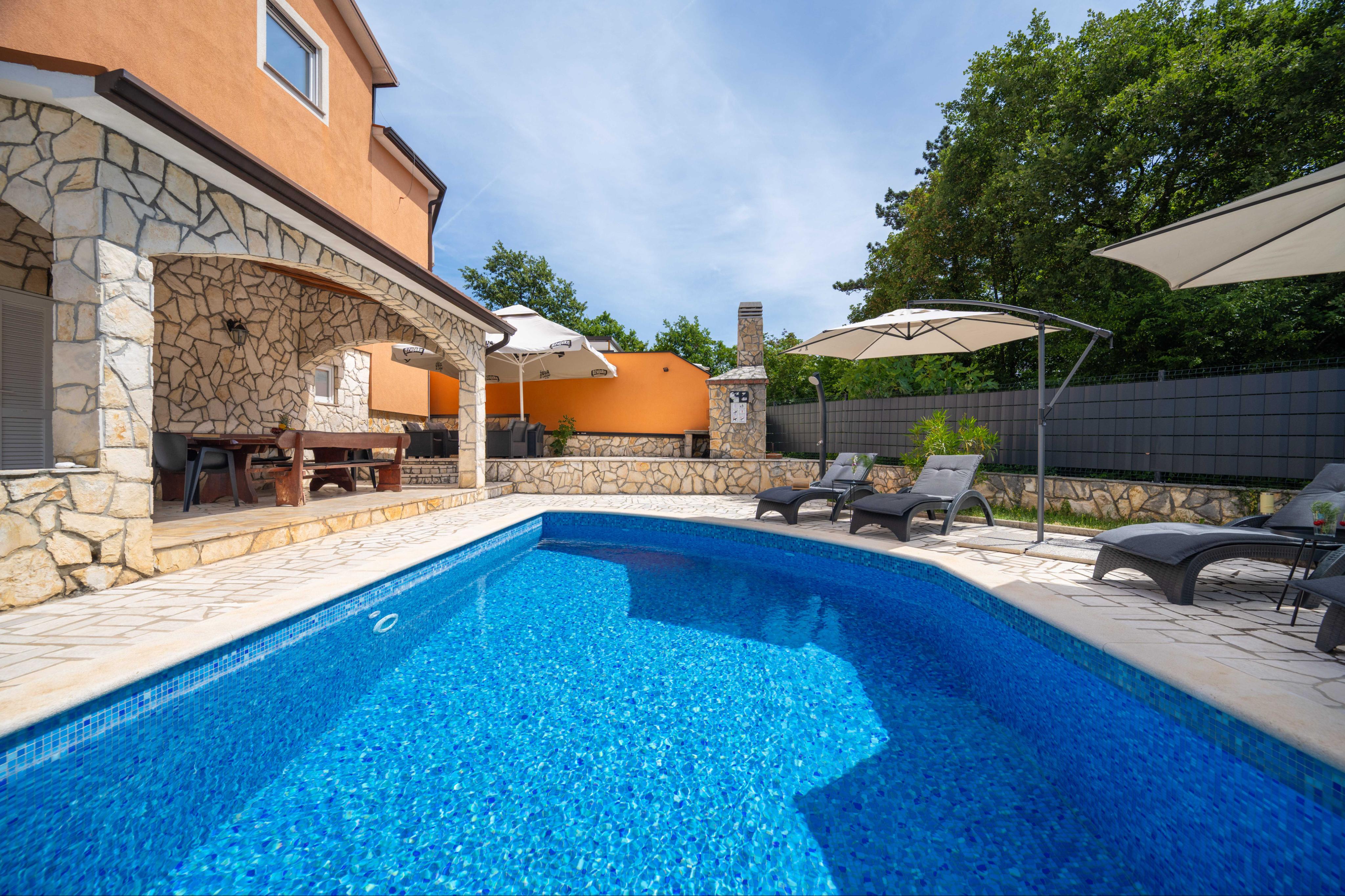 Erholung am Pool | Hübsche Villa mit Pool in Ladenci bei Labin/Rabac