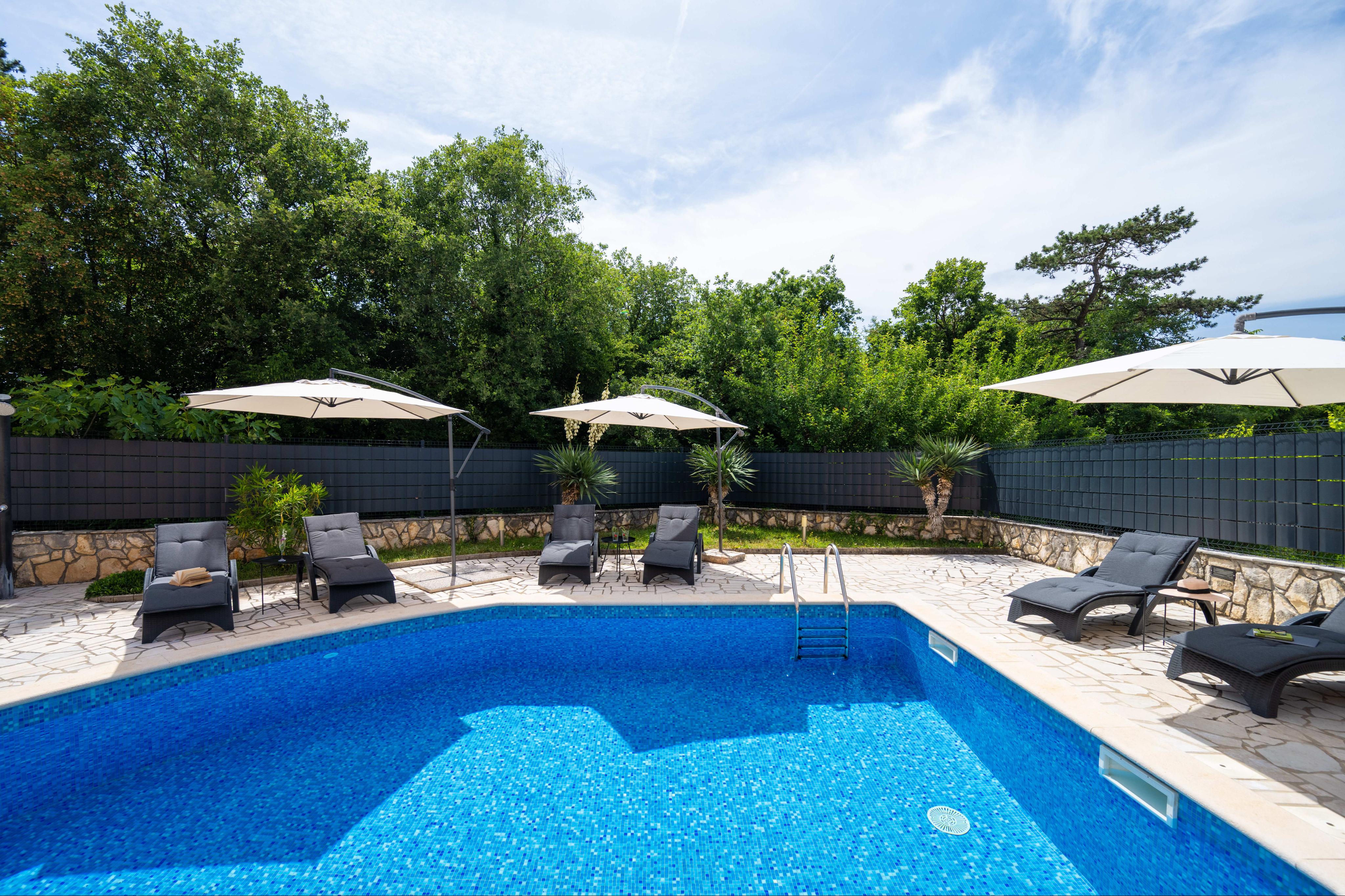 Erholung am Pool | Hübsche Villa mit Pool in Ladenci bei Labin/Rabac