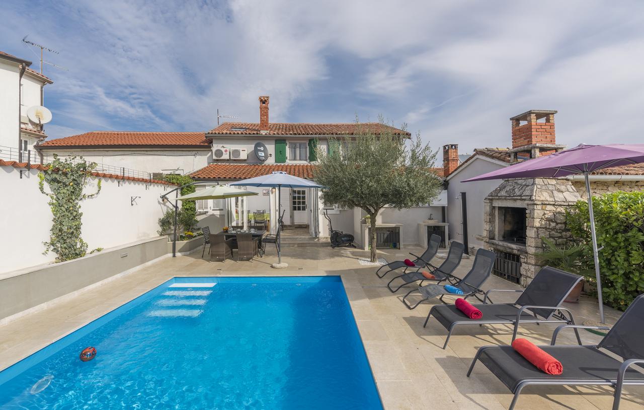 Ferienhaus mit privatem Pool und Grill im Herzen Istriens