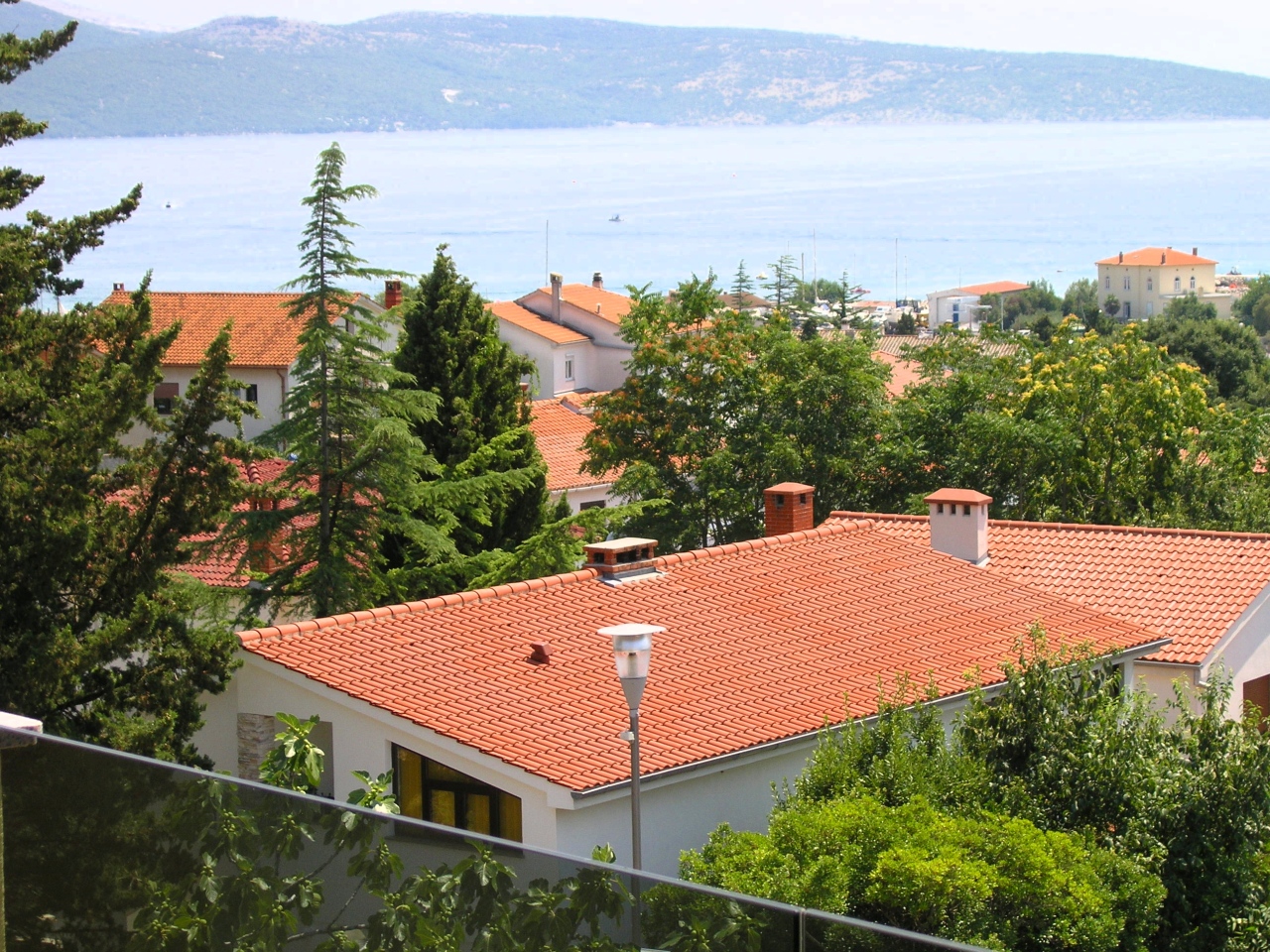 Moderne Fewo mit Meerblick, Wi-Fi und Klima in der Stadt Krk