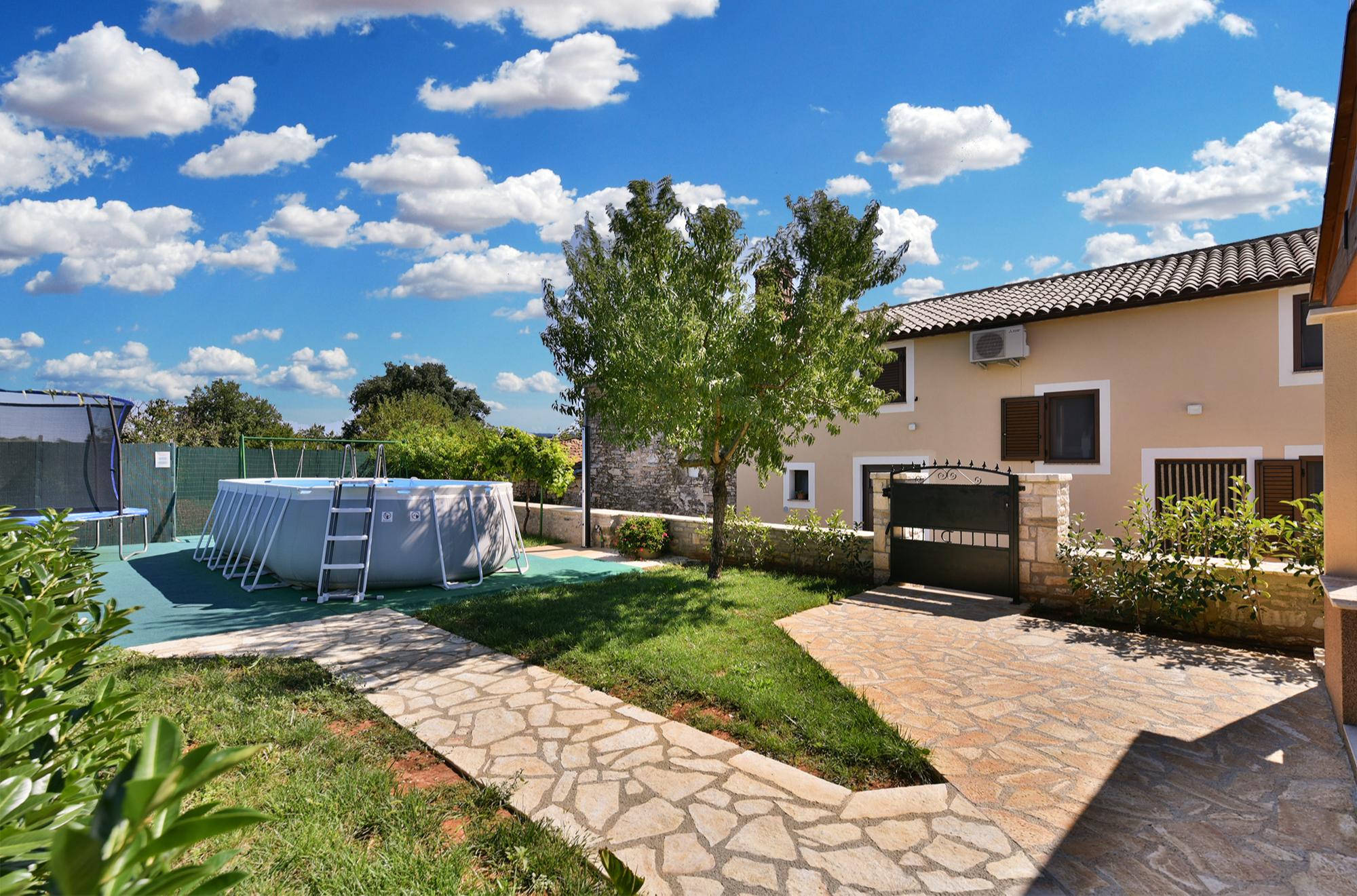 Rustikales Ferienhaus in Galizana, 5 km vom Fazana entfernt