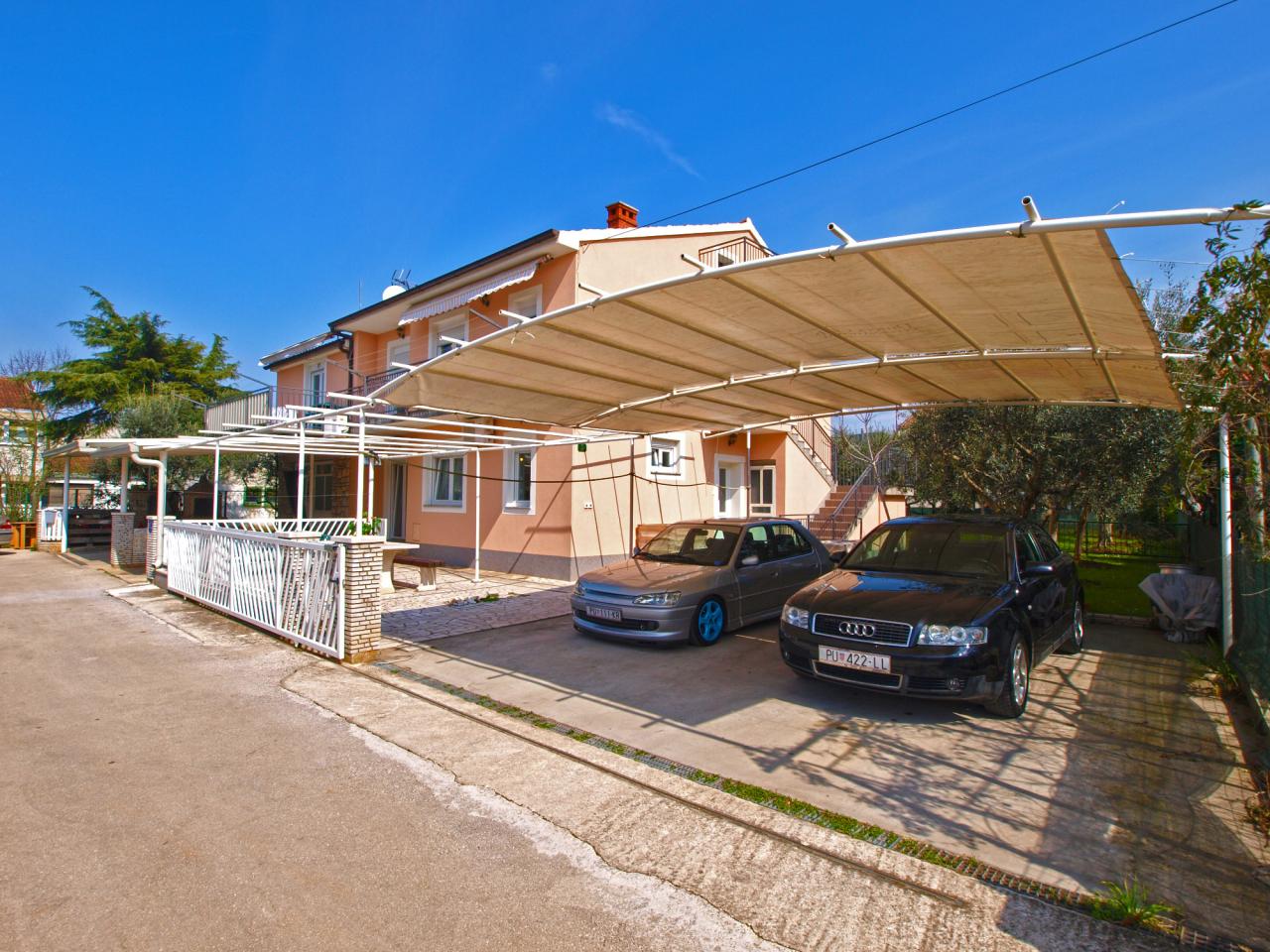 300 m zum Strand | FeWo mit Klima, Sat-Tv & WLAN