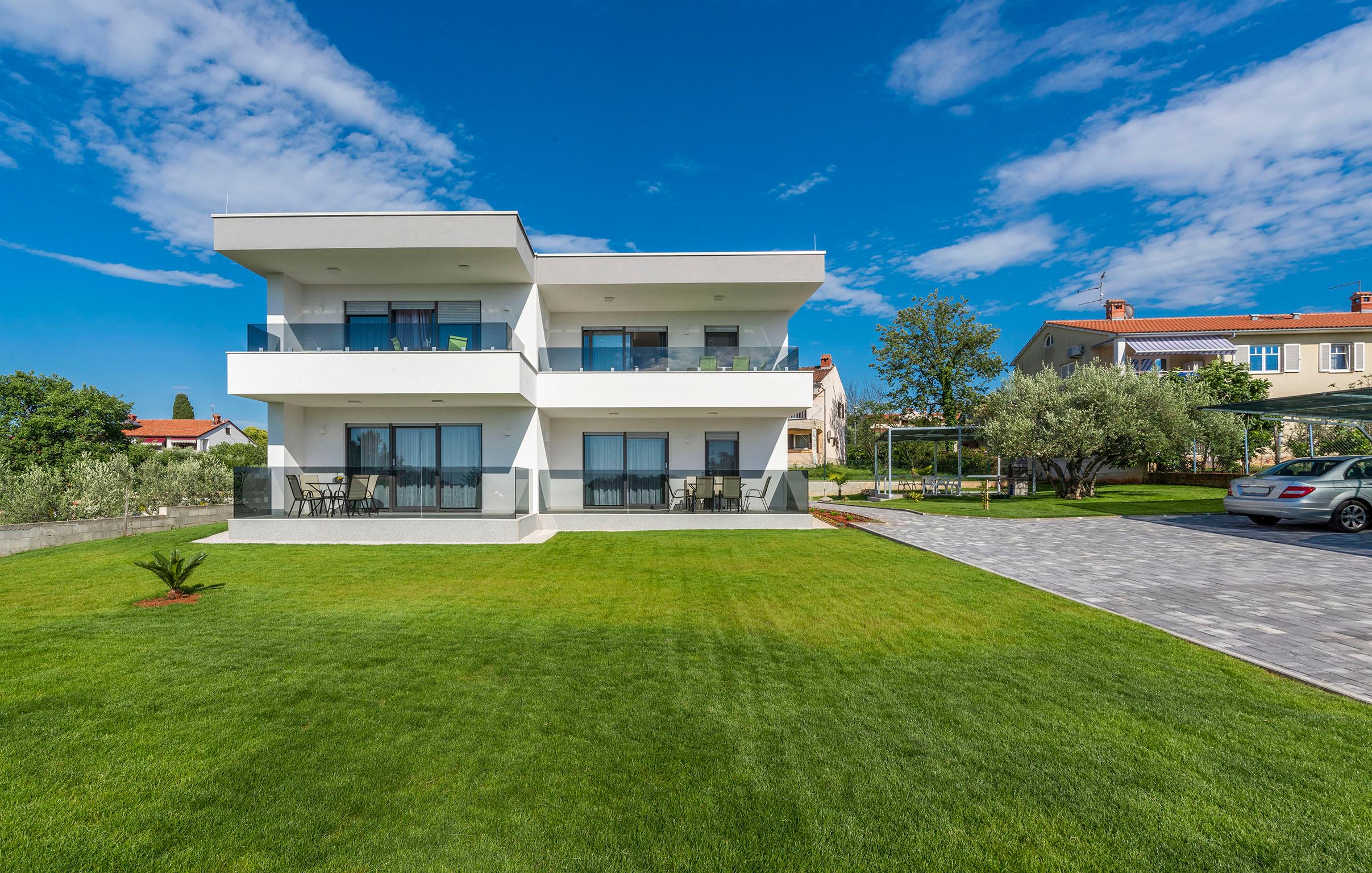 Moderne FeWo mit Terrasse, WLAN & Sat-Tv