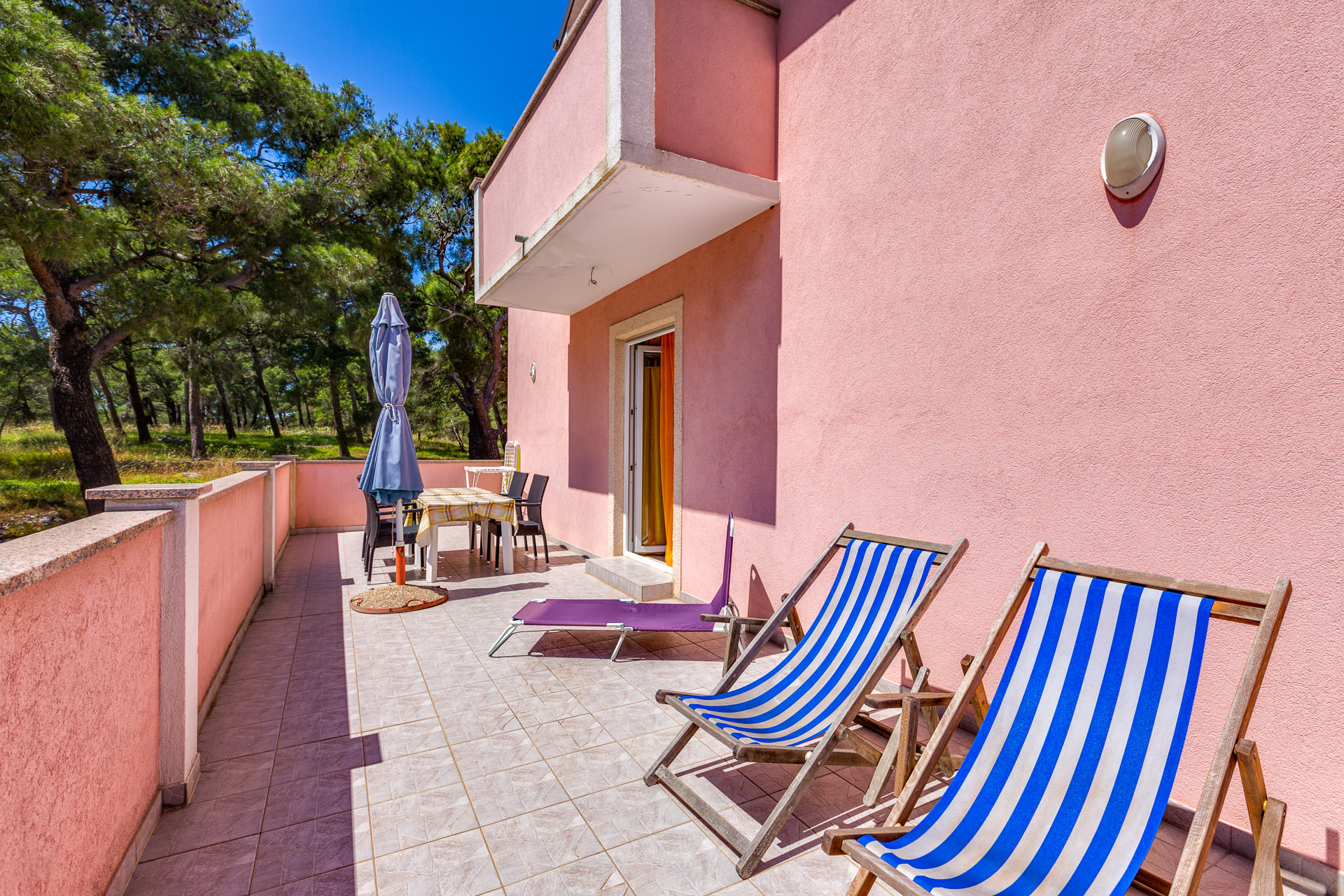 Klimatisierte FeWo mit Sat-Tv, und WLAN