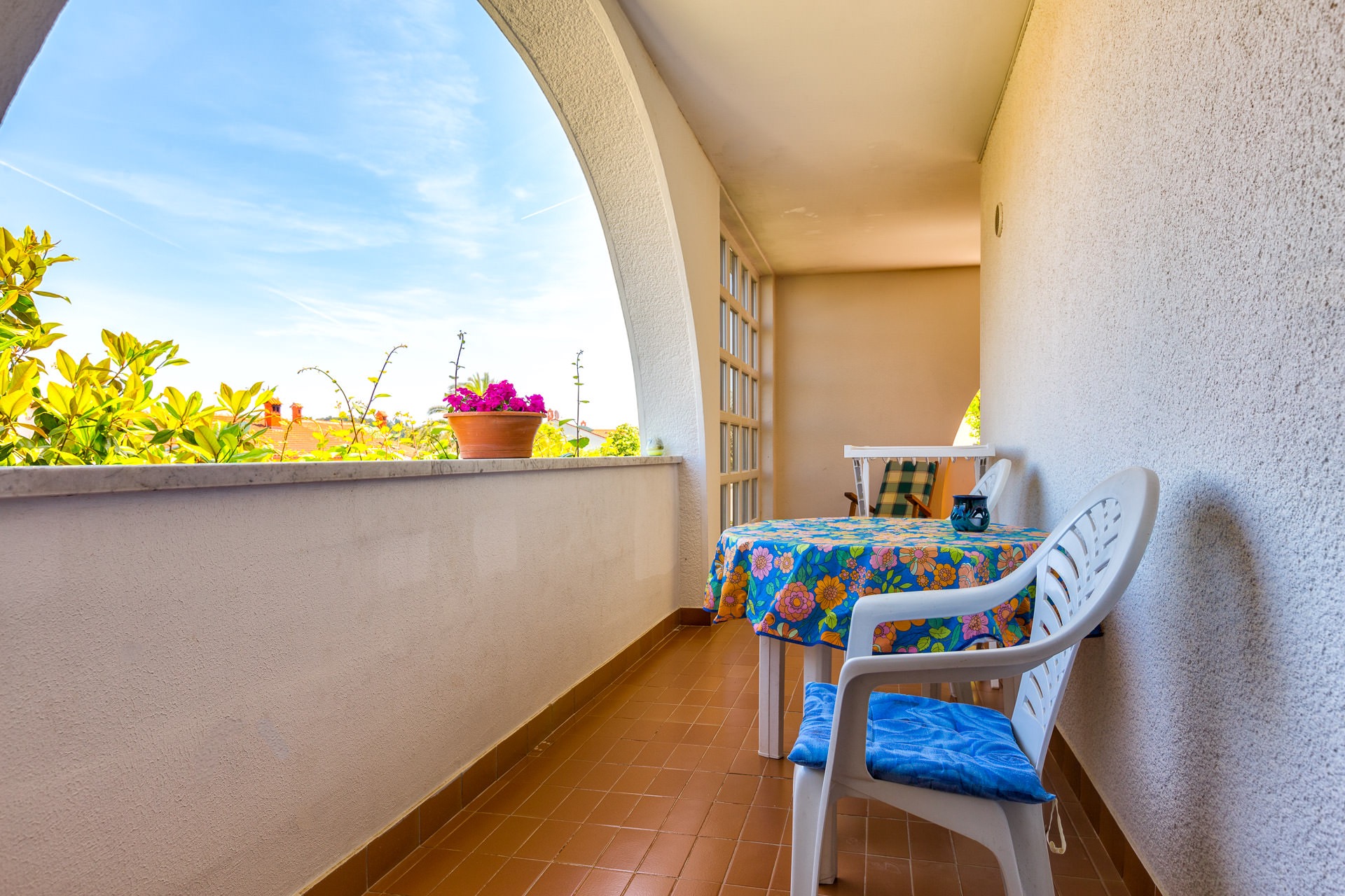 Ferienunterkunft mit Klima, WLAN-Internet & Grillmöglichkeit