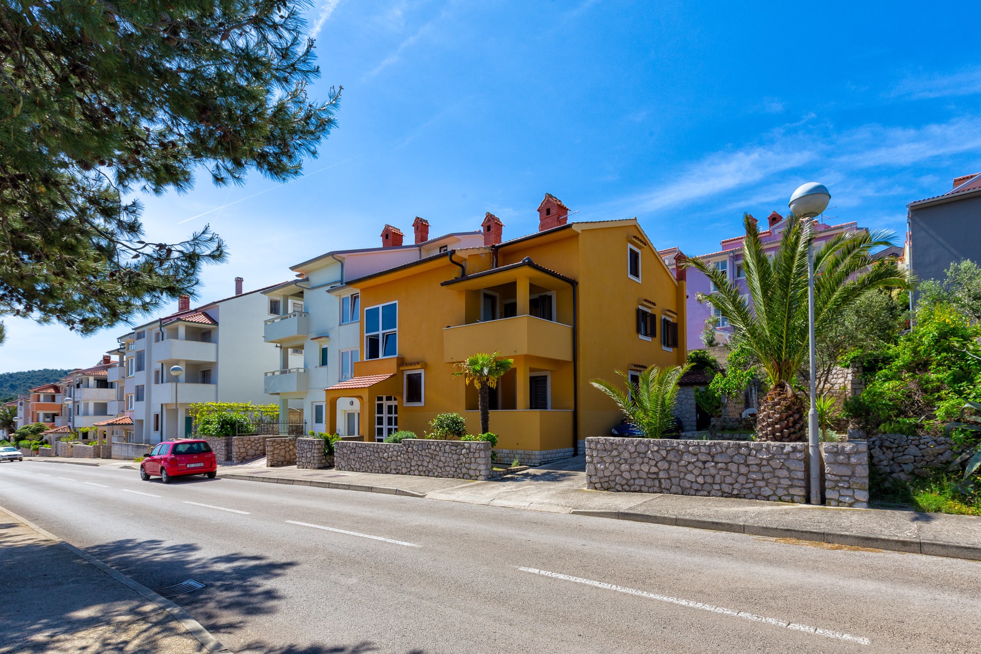 Apartment mit Meerblick, nur 100 m zum Strand