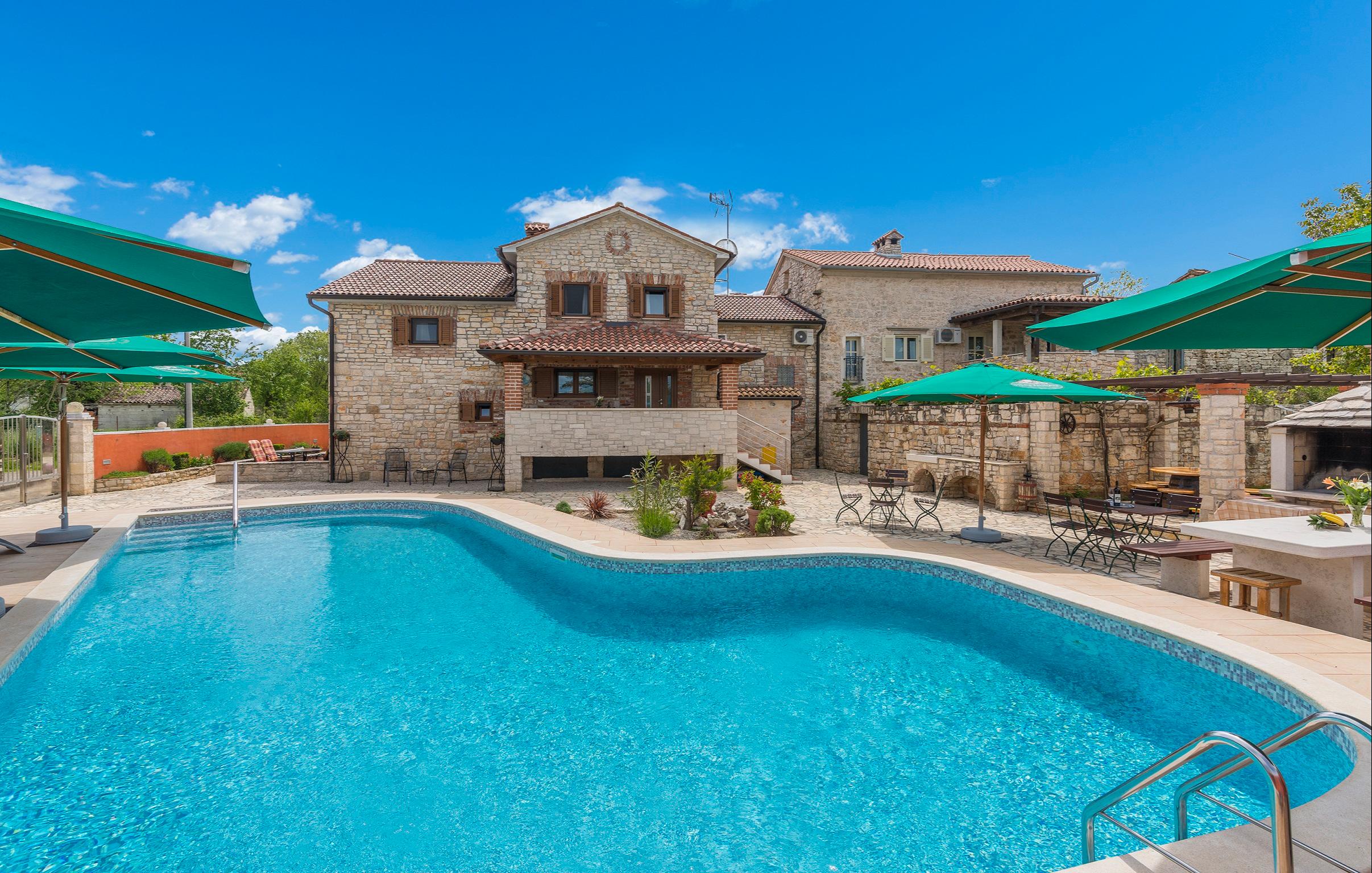 Schöne FeWo auf herrlichem Anwesen mit Pool in Medaki bei Vrsar
