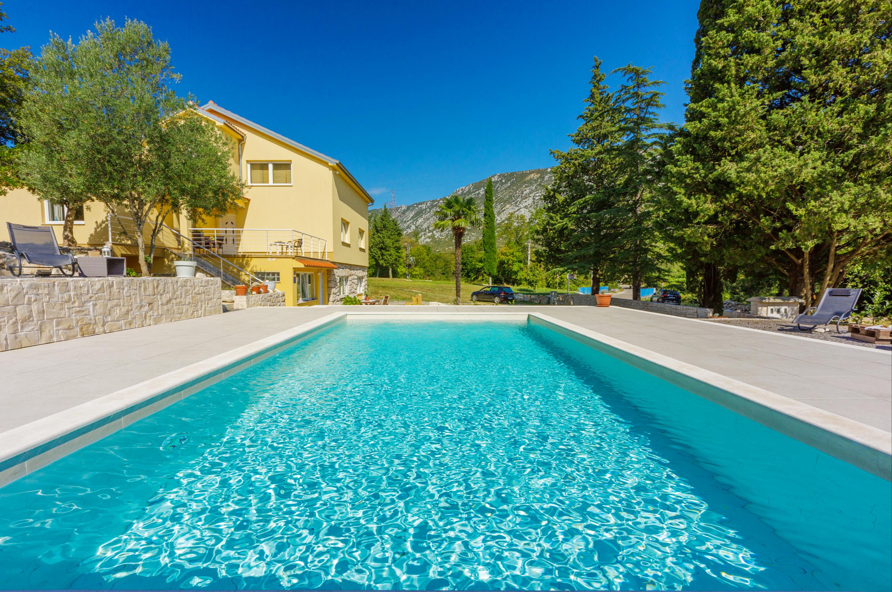 Bezaubernde Fewo mit Swimmingpool, für 4 Personen