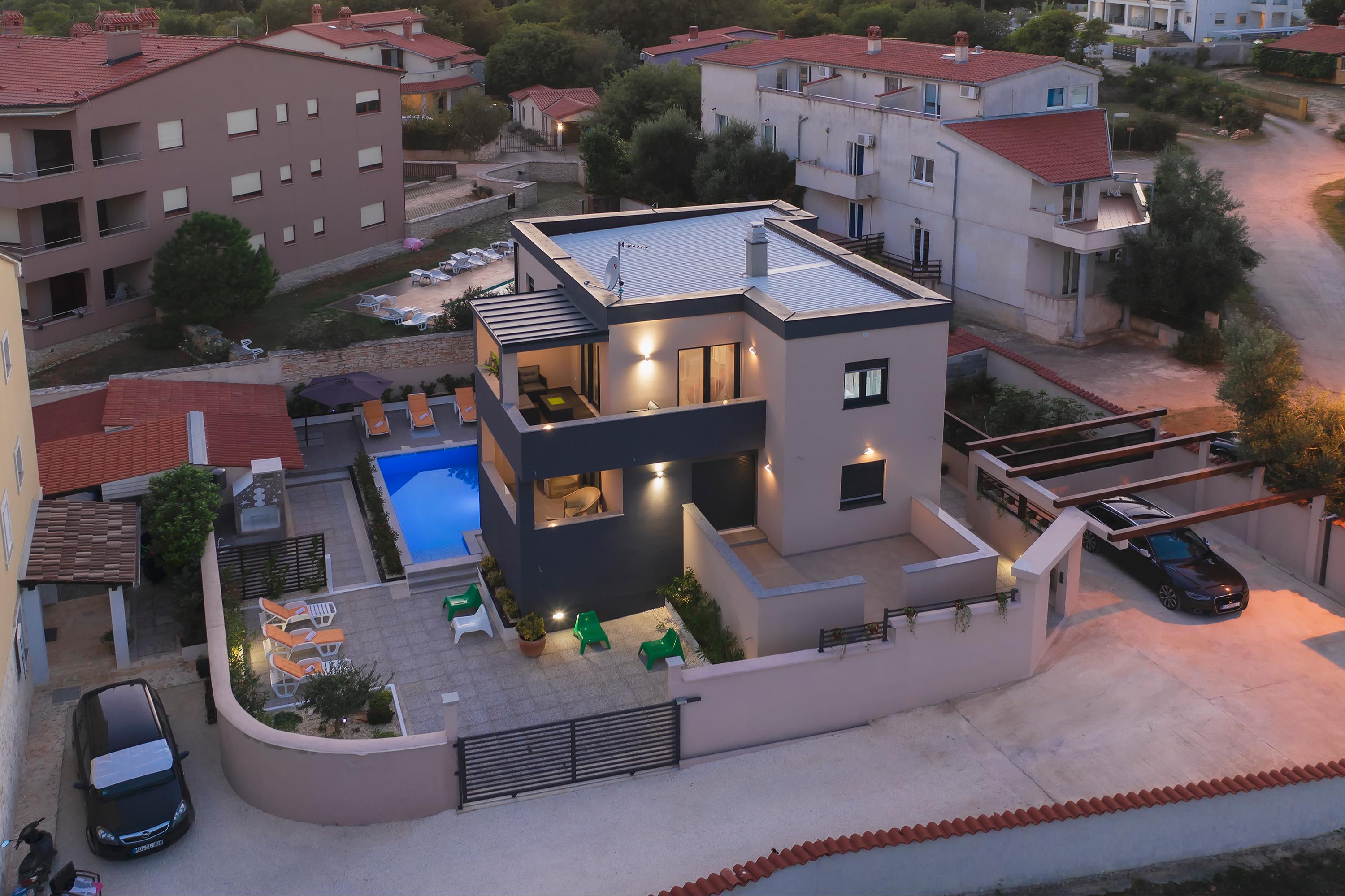 Pool genießen | Modernes Ferienhaus mit Klima, Sat-Tv, WLAN