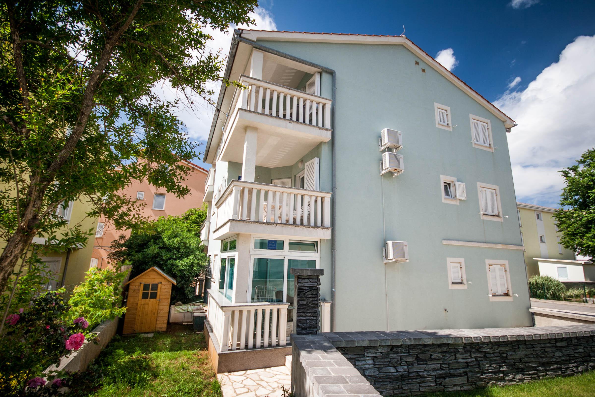 Schönes eingerichtes Appartment in guter Lage nur 200 m zum Strand