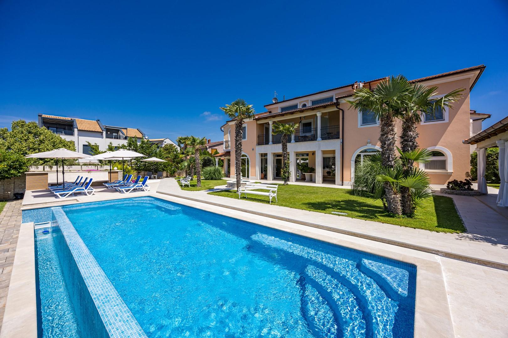 Apartment mit Balkon, Meer / Poolblick für ein Paar in Medulin