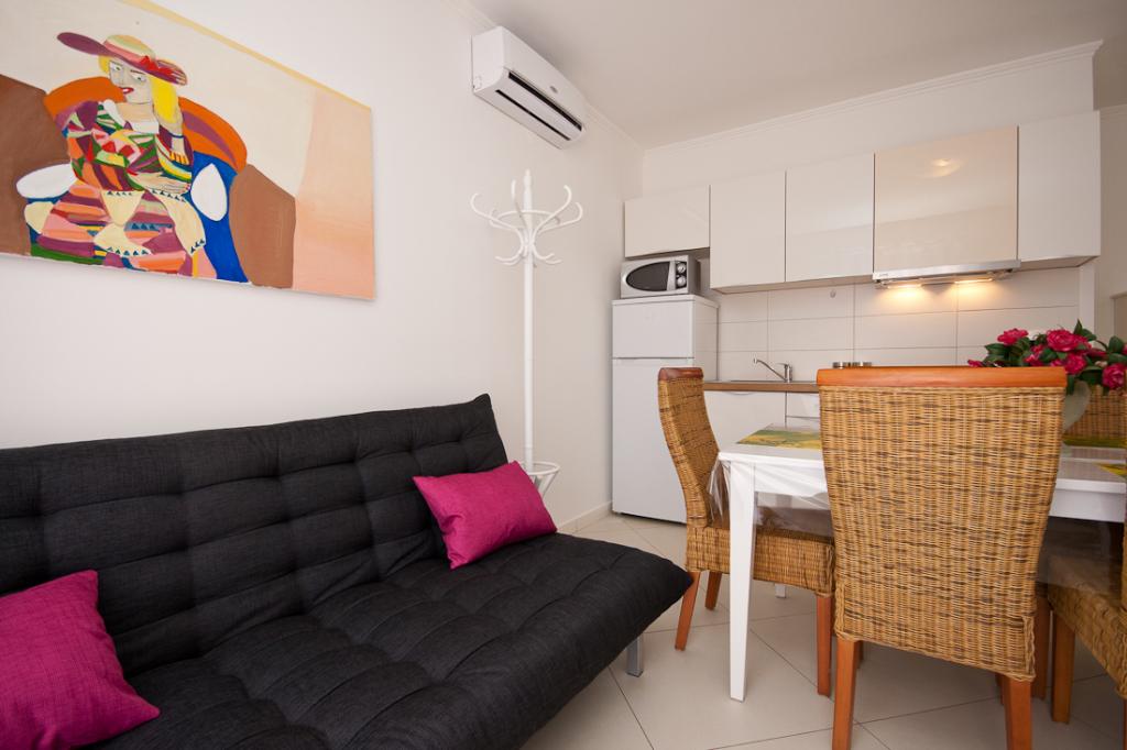 Gut eingerichtete Ferienwohnung für 4-6 Pers. mit 25 m² großen Balkon