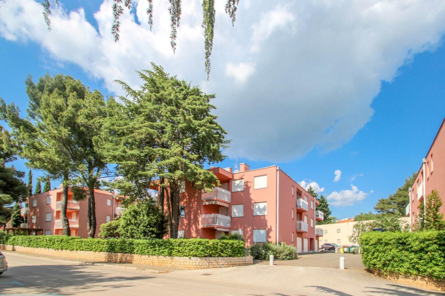 Schönes Apartment mit Balkon für 4 Personen (Karpinjan Anlage)