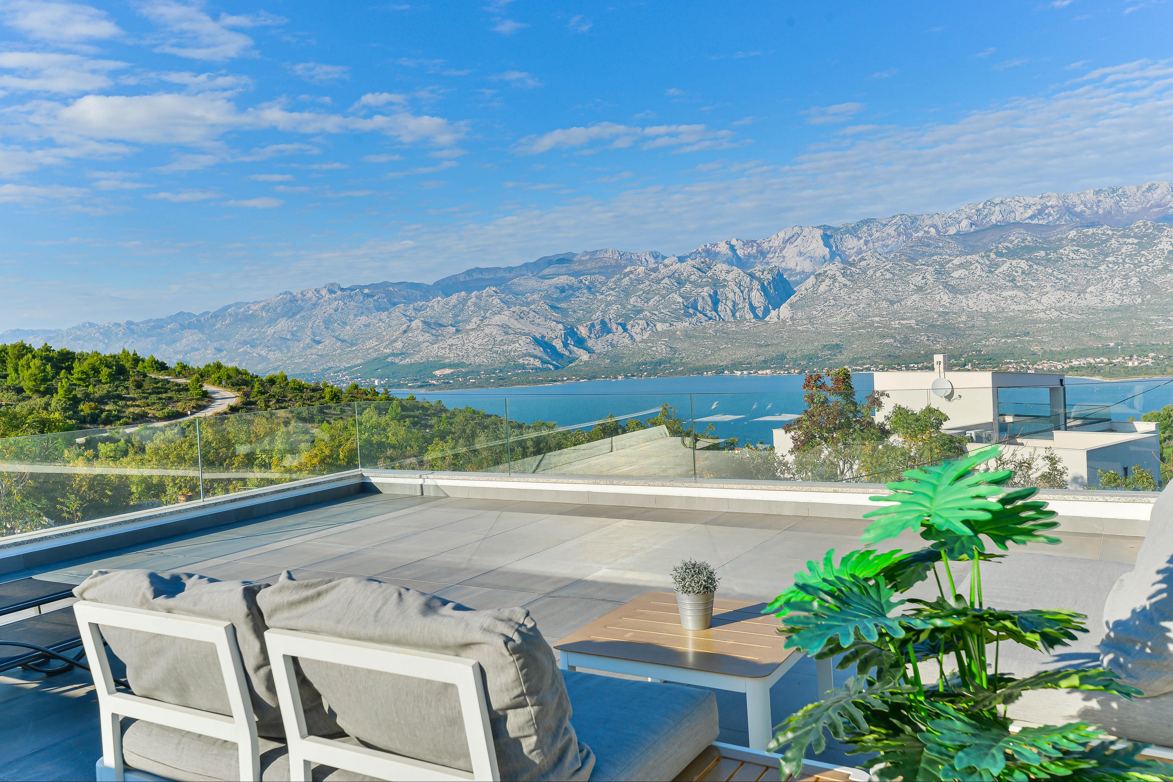 Ferienhaus mit Pool & herrlichem Meerblick in Zunici bei Vinjerac