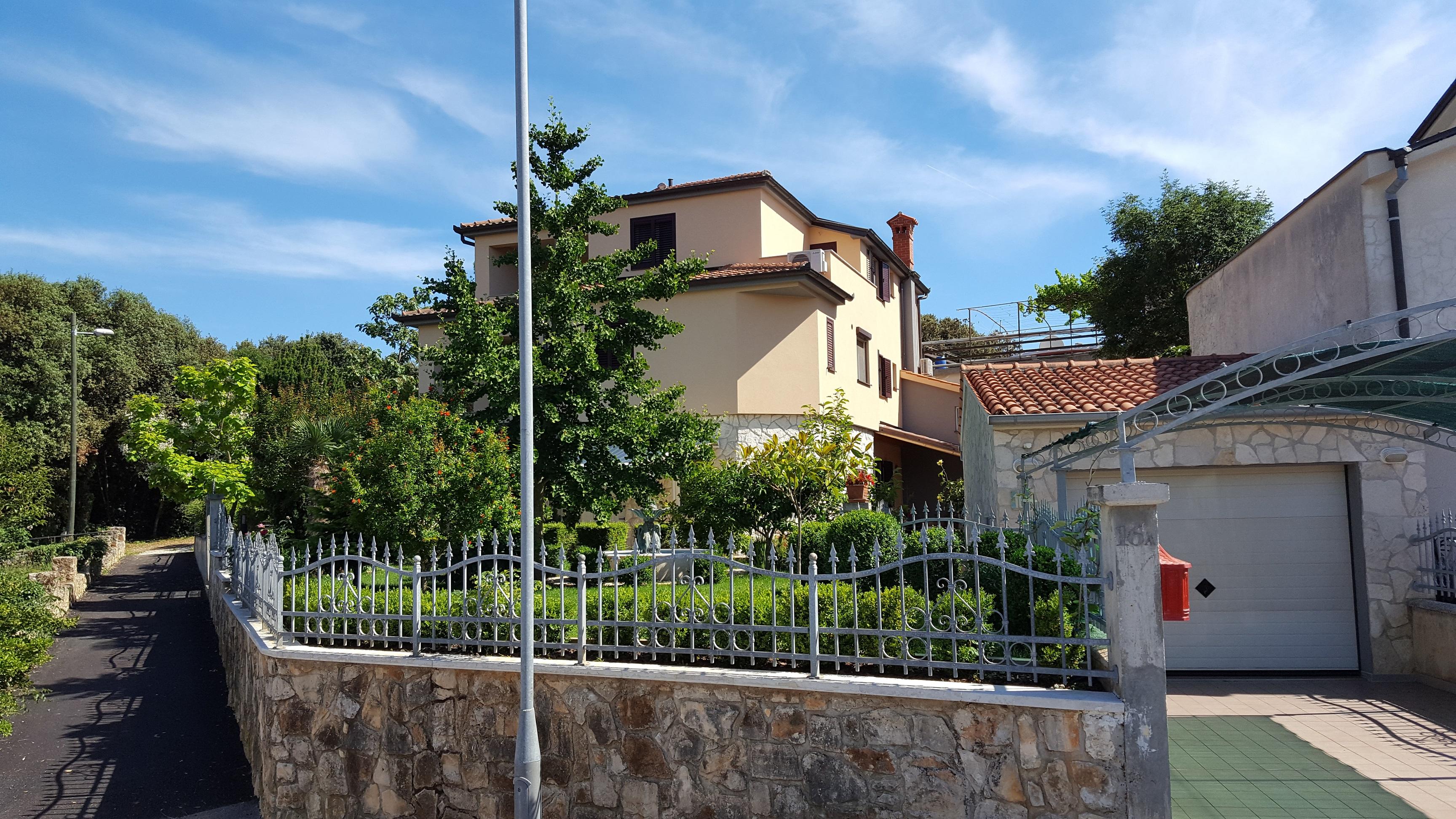 2 Zimmer-Apartment Erdgeschoss im Ferienhaus, Banjole-Pula