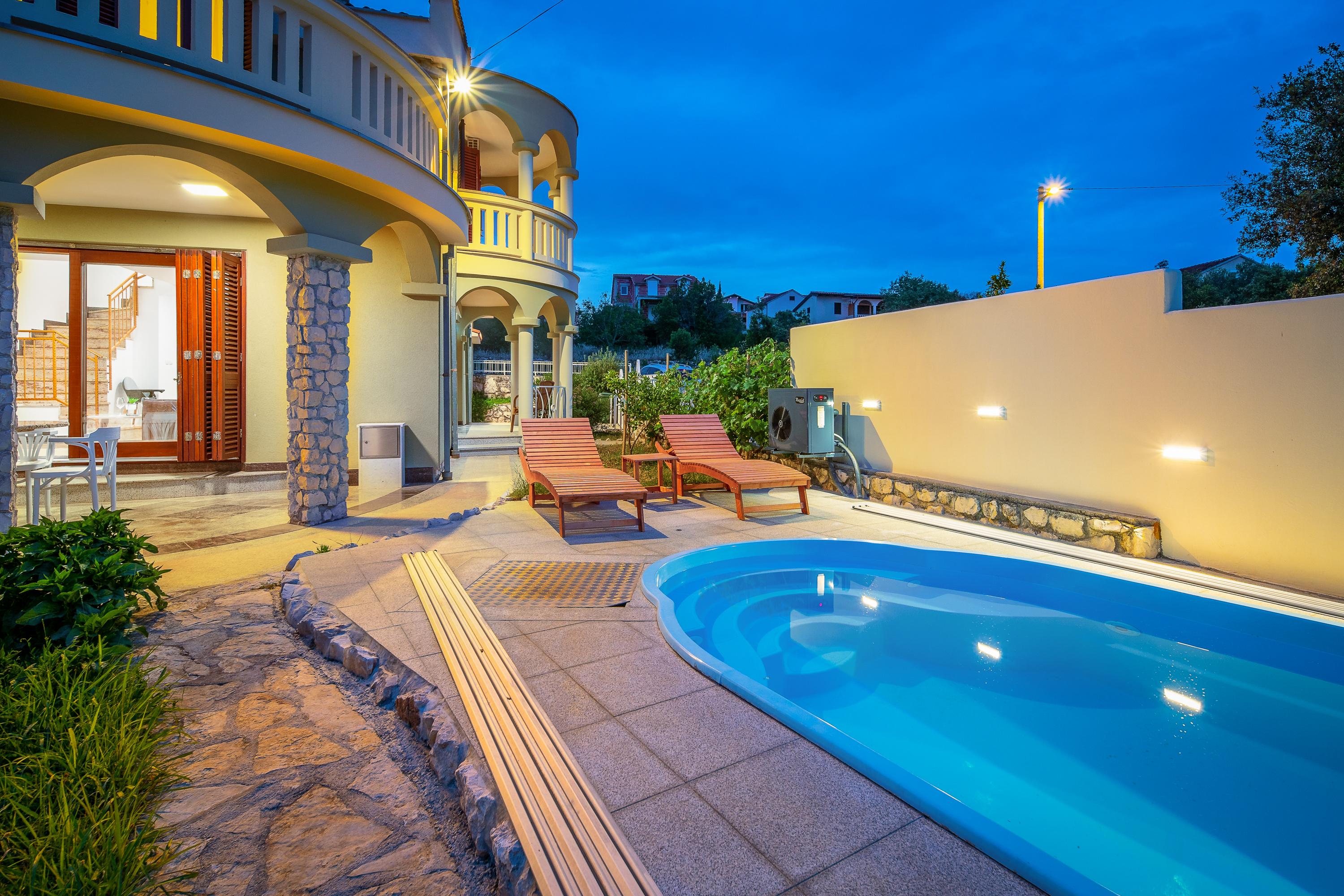 Pool genießen | Schöne Villa mit Klima, Sat-Tv & WLAN