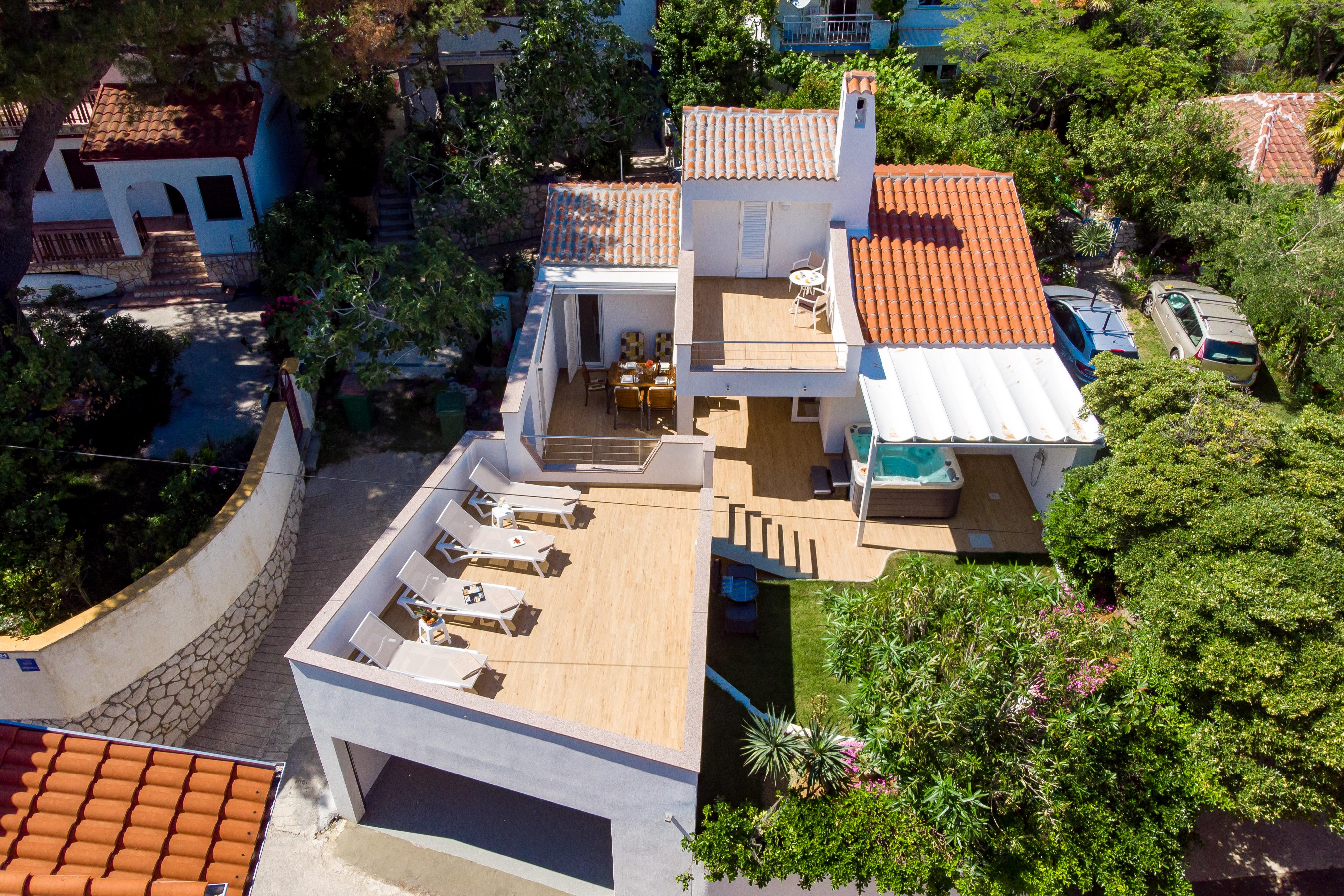 220 m zum Sandstrand | Modernes Ferienhaus mit Whirlpool in Lopar
