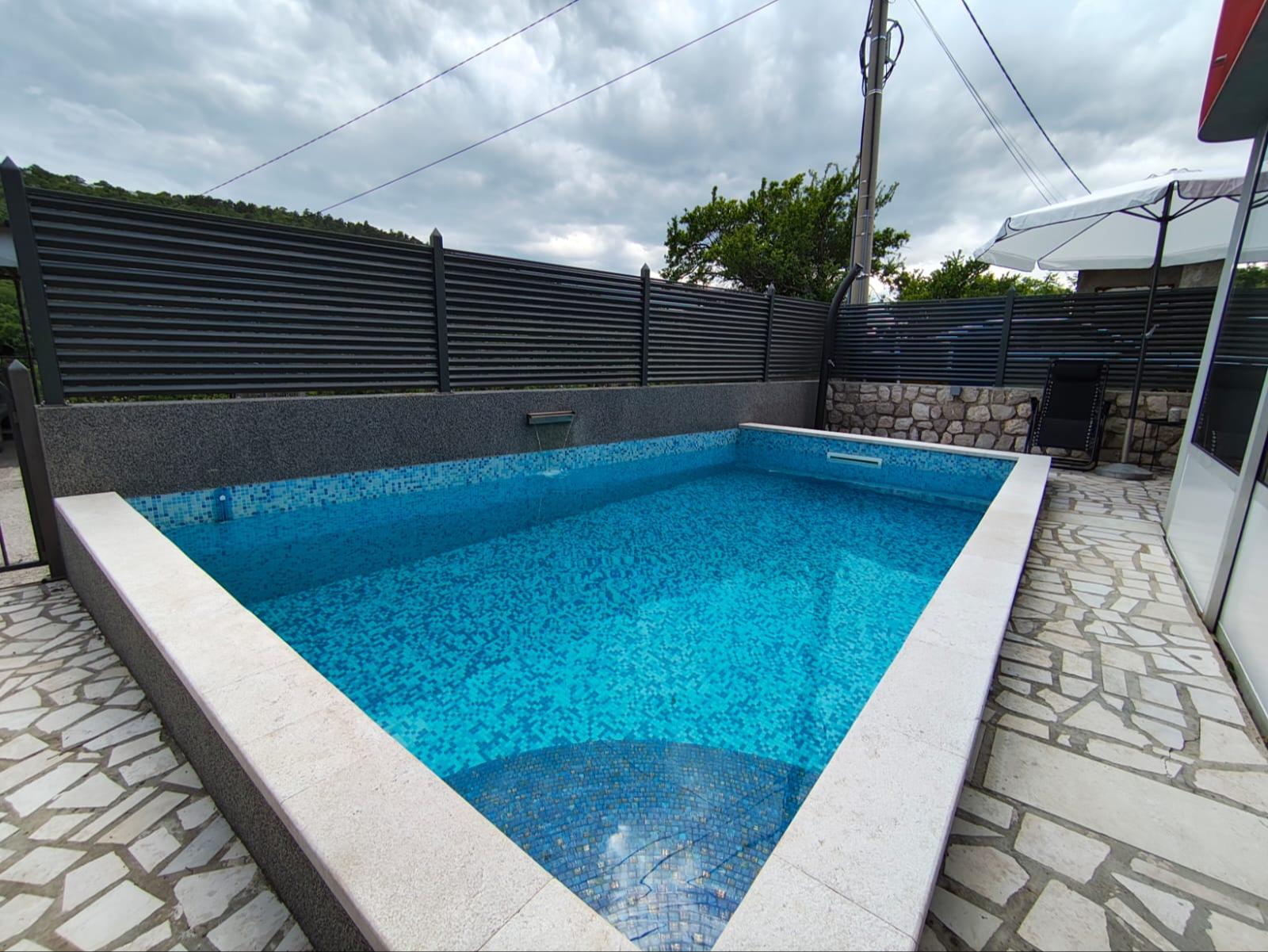 Schönes Ferienhaus mit Pool in Krizisce bei Kraljevica