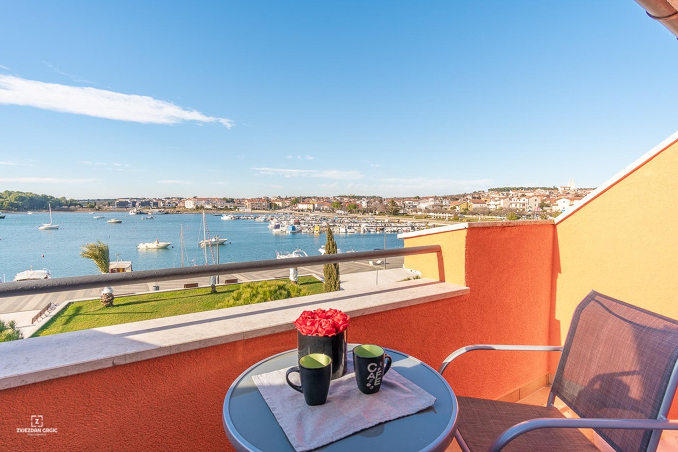 Moderne Ferienwohnung mit herrlichem Meerblick in Medulin