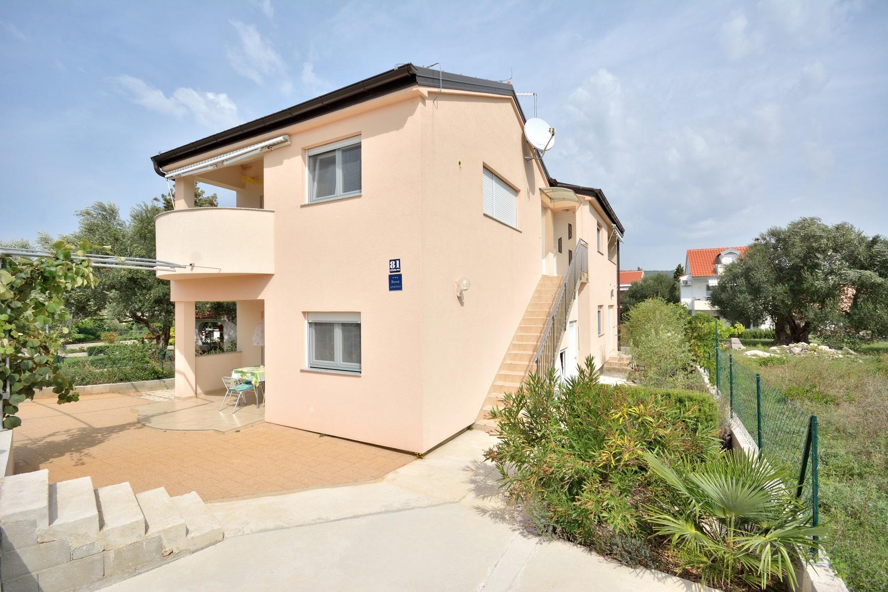 Apartment für 6 Personen in Bibinje, mit Meerblick