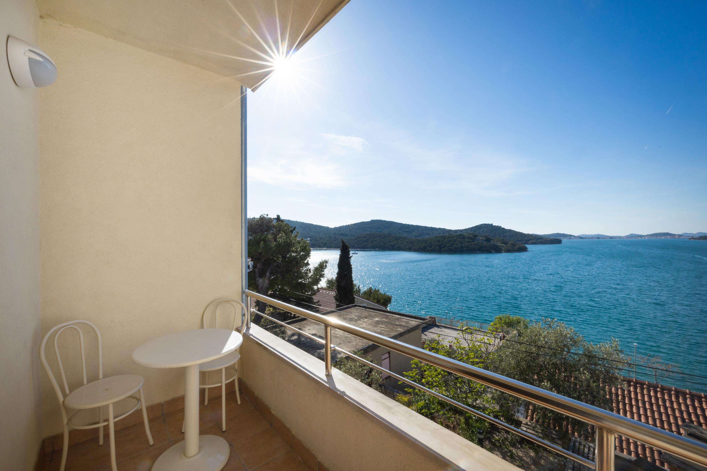 Apartment für zwei Personen in Tisno