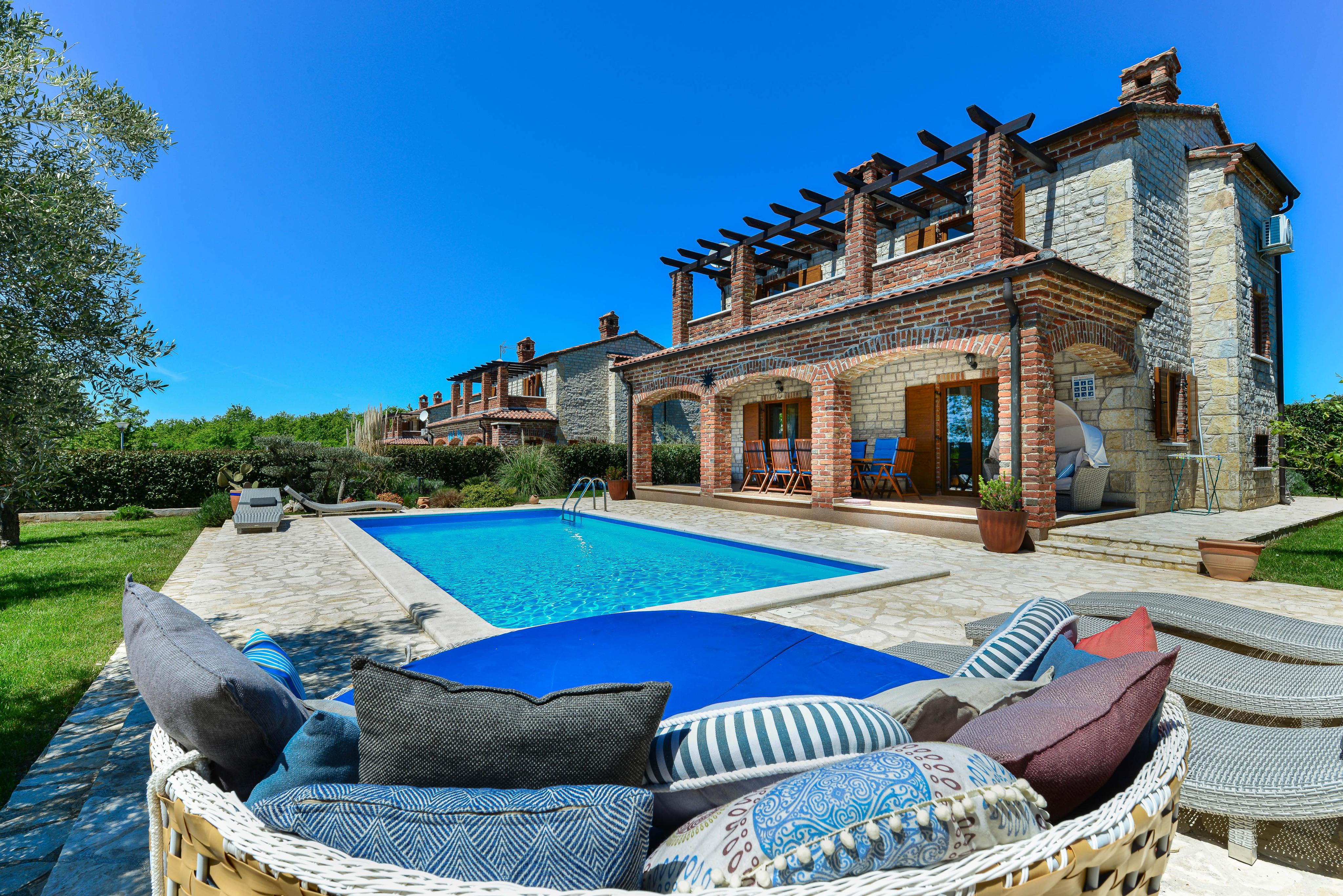 Steinvilla mit Pool im Svetivincenat bei Rovinj