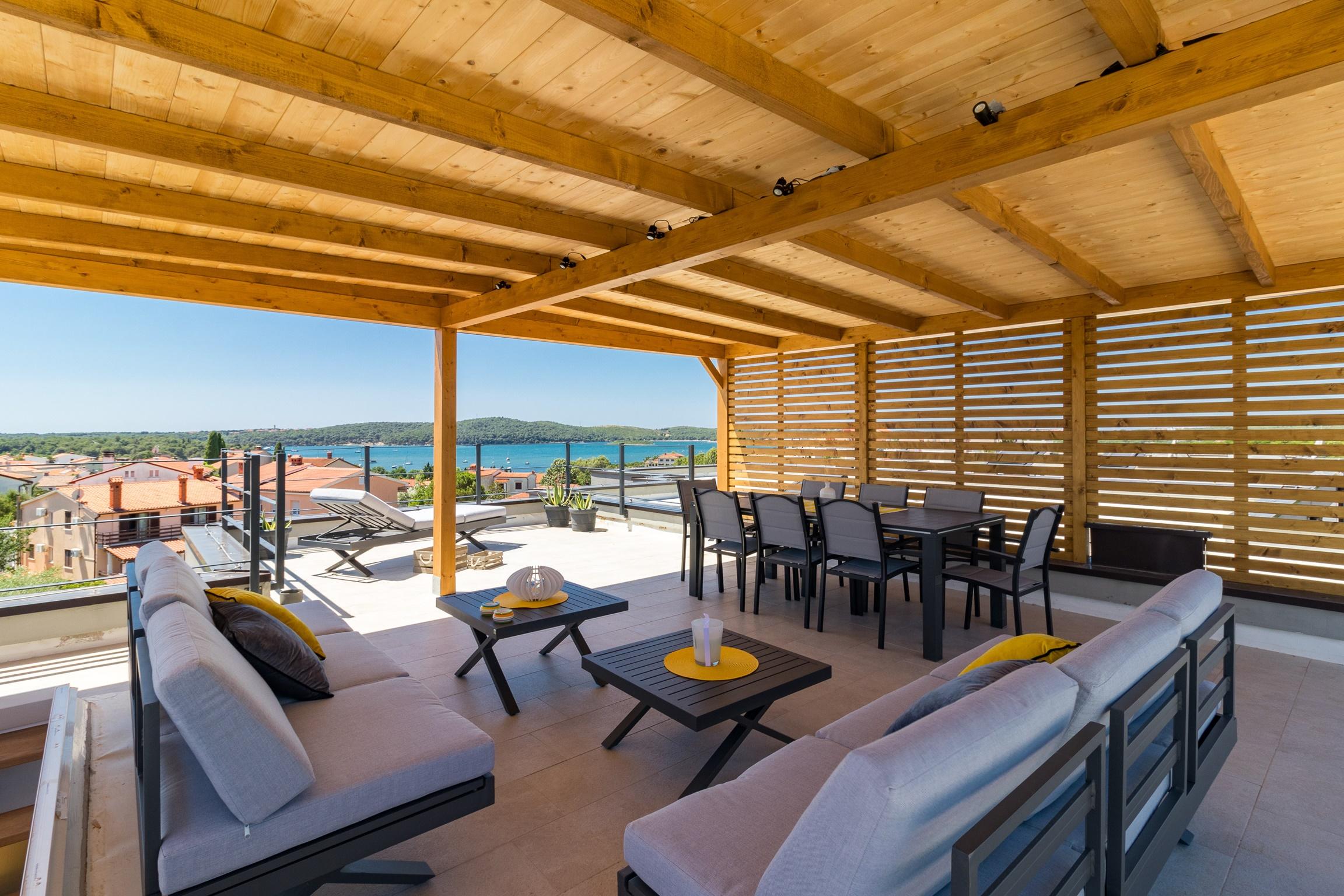 Penthouse mit Meerblick, Sat-Tv, WLAN & Klima