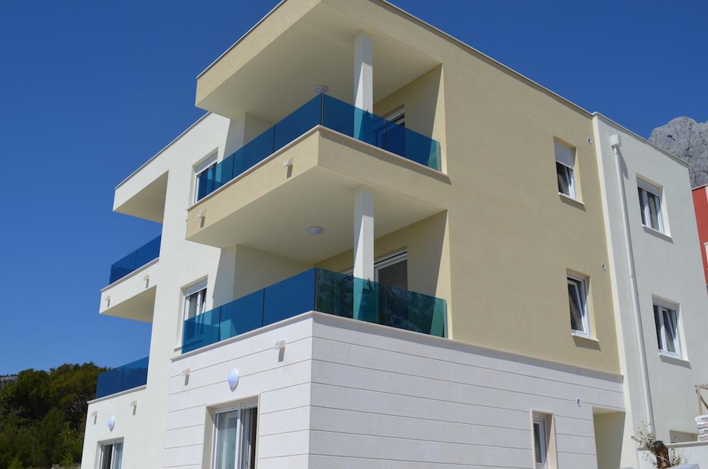 Luxusapartment für 2-4 Personen mit Gemeinschaftspool in Makarska